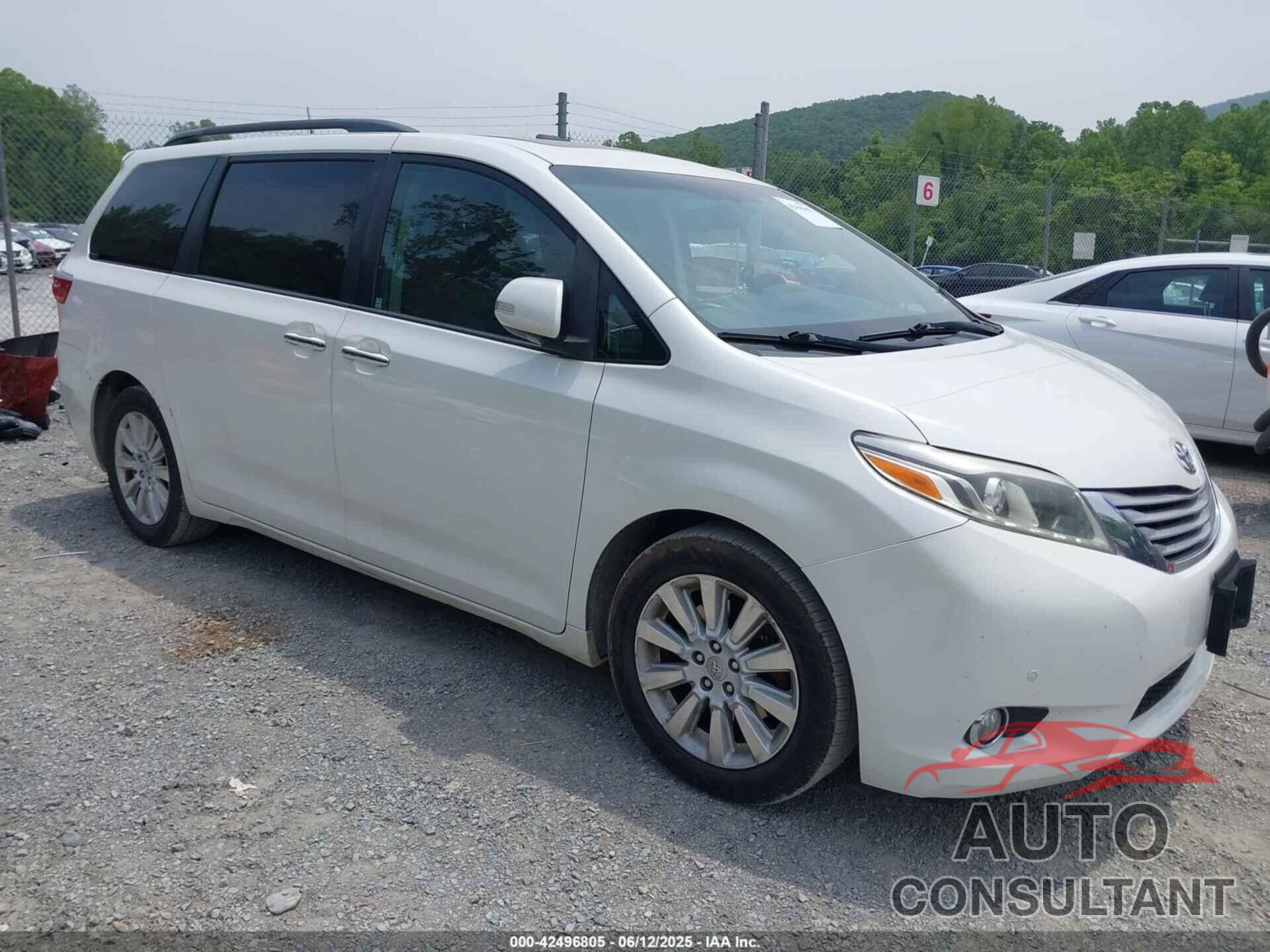 TOYOTA SIENNA 2015 - 5TDYK3DC3FS586329