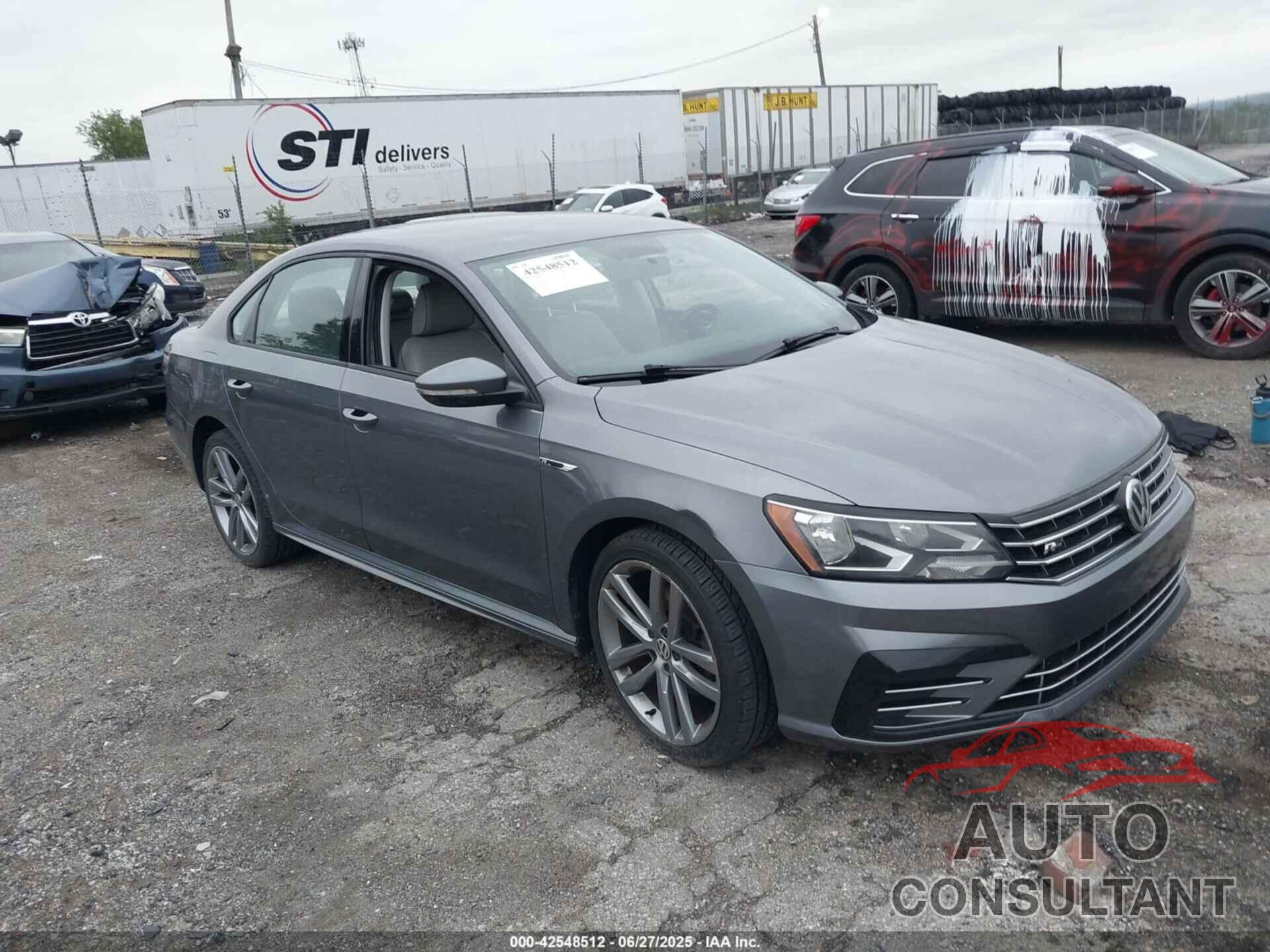 VOLKSWAGEN PASSAT 2018 - 1VWAA7A35JC010779