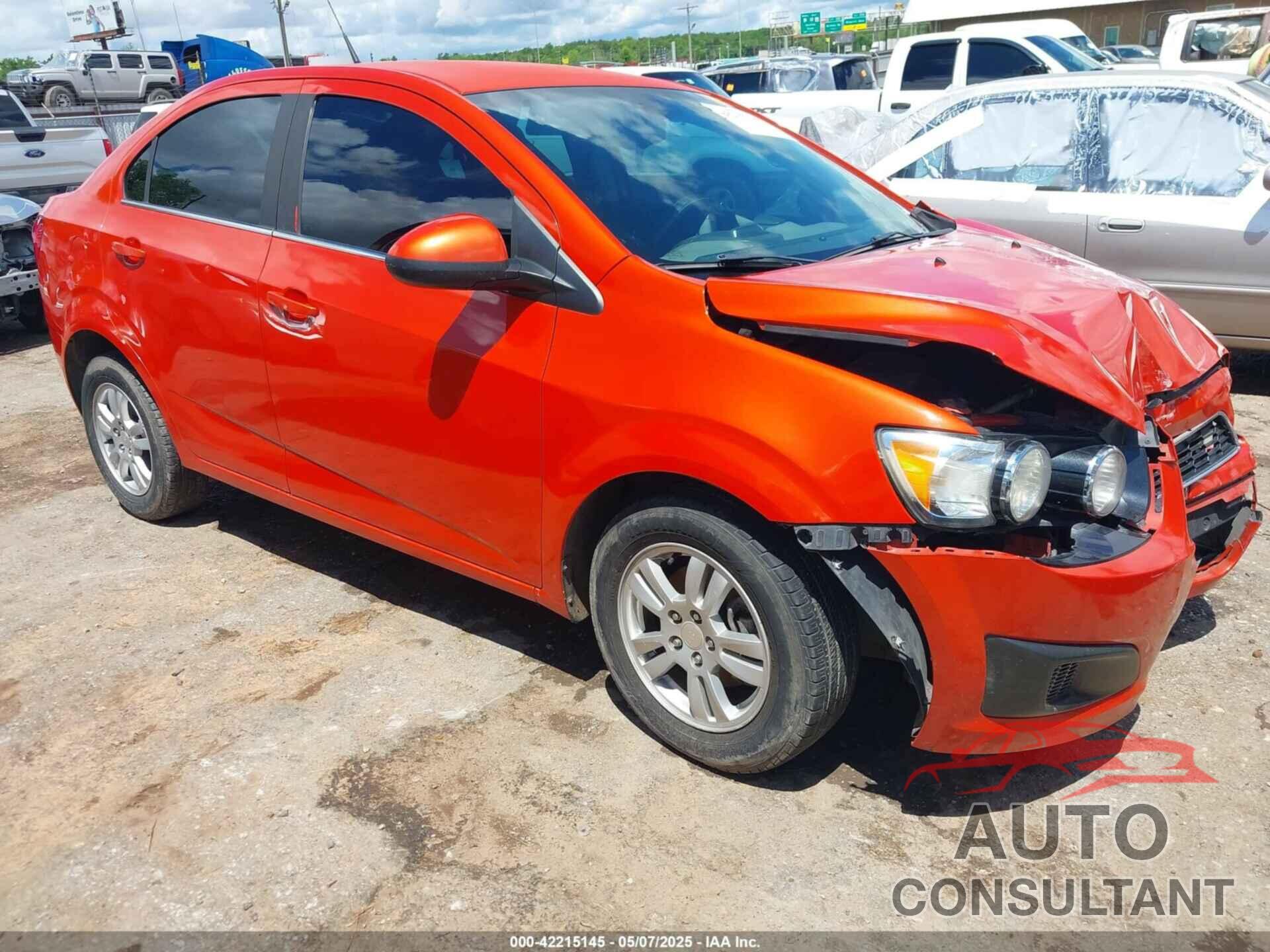 CHEVROLET SONIC 2013 - 1G1JC5SH6D4101868