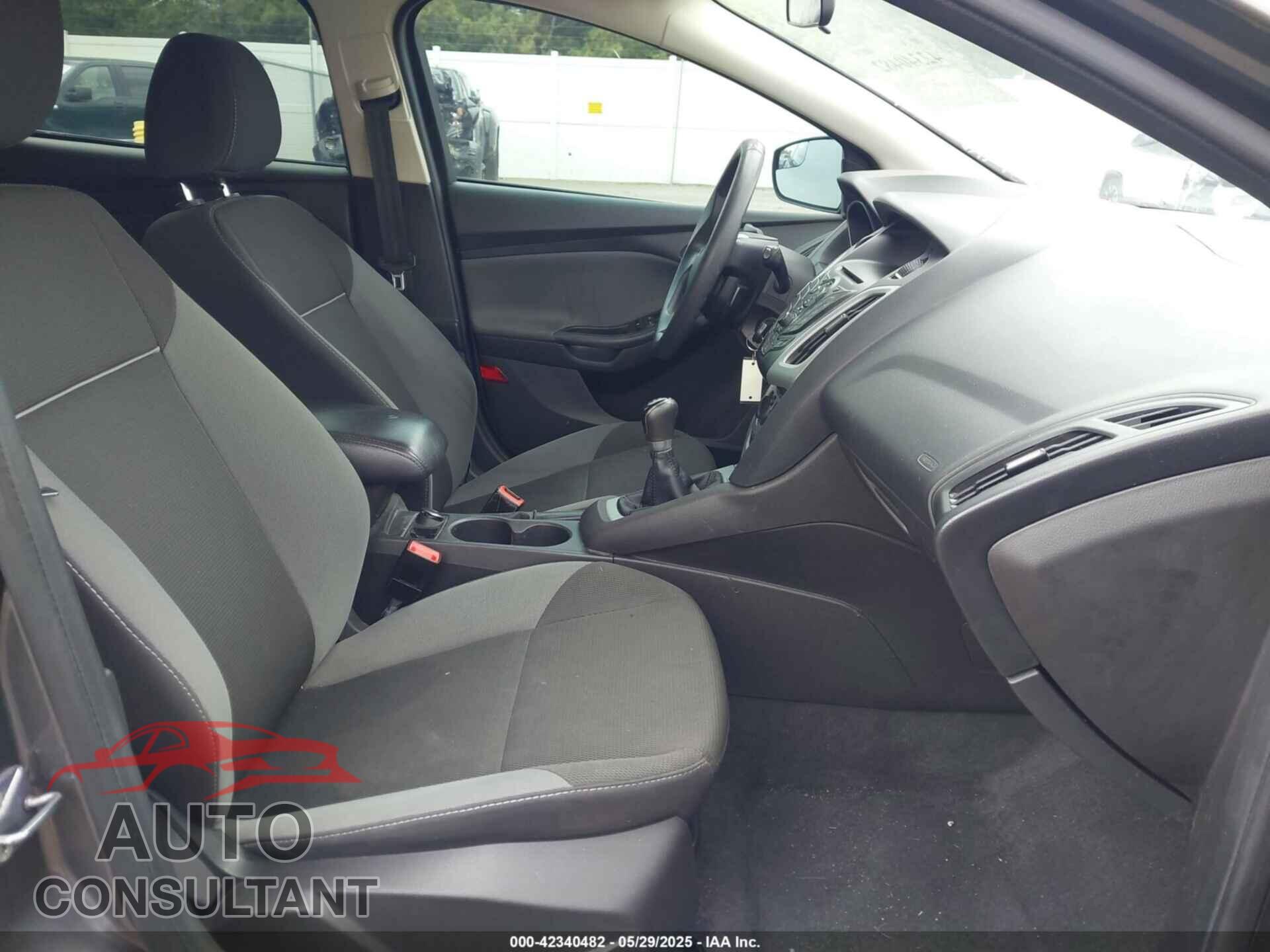 FORD FOCUS 2013 - 1FADP3K2XDL150592