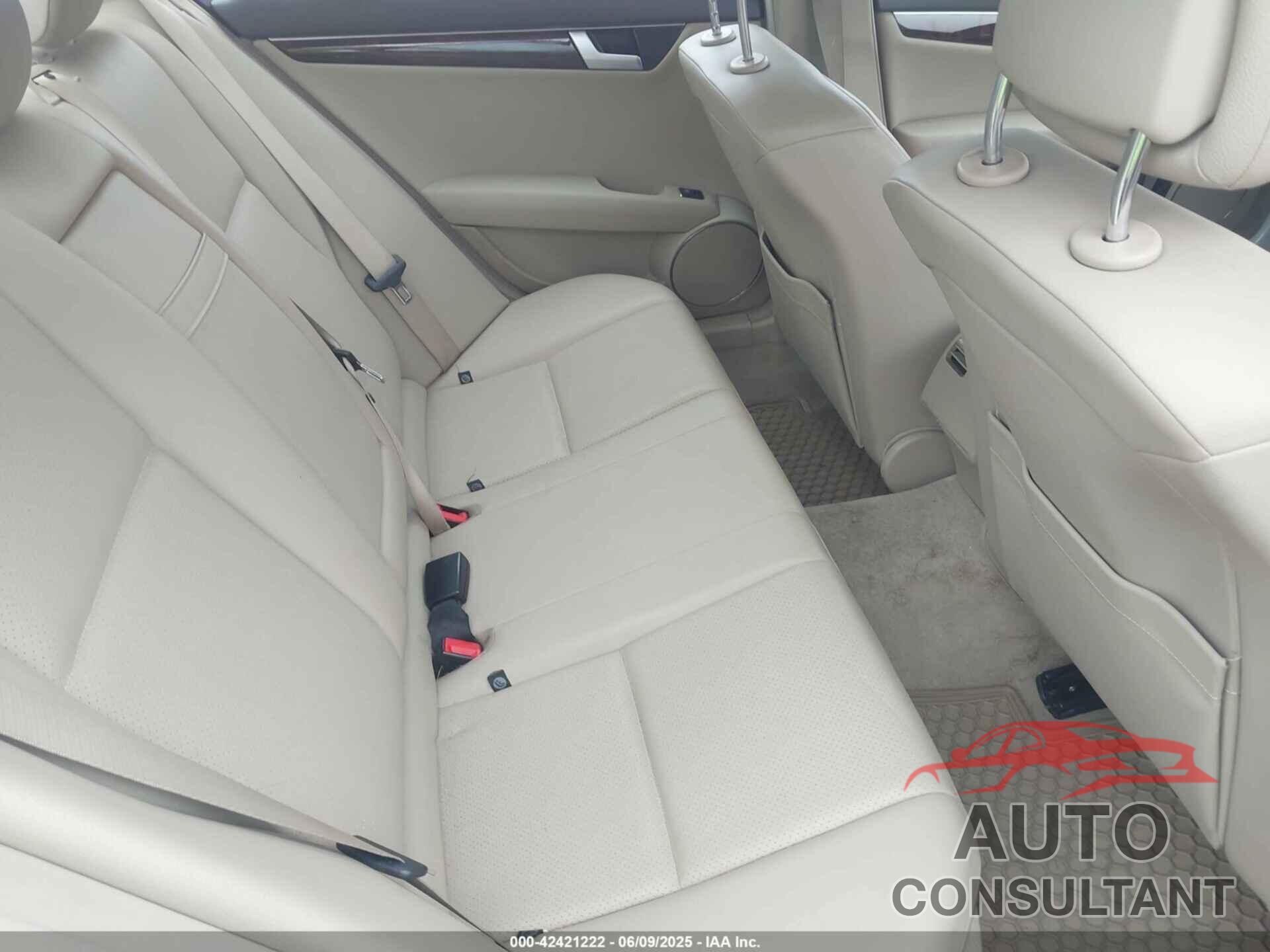 MERCEDES-BENZ C 300 2012 - WDDGF8BB4CR214277