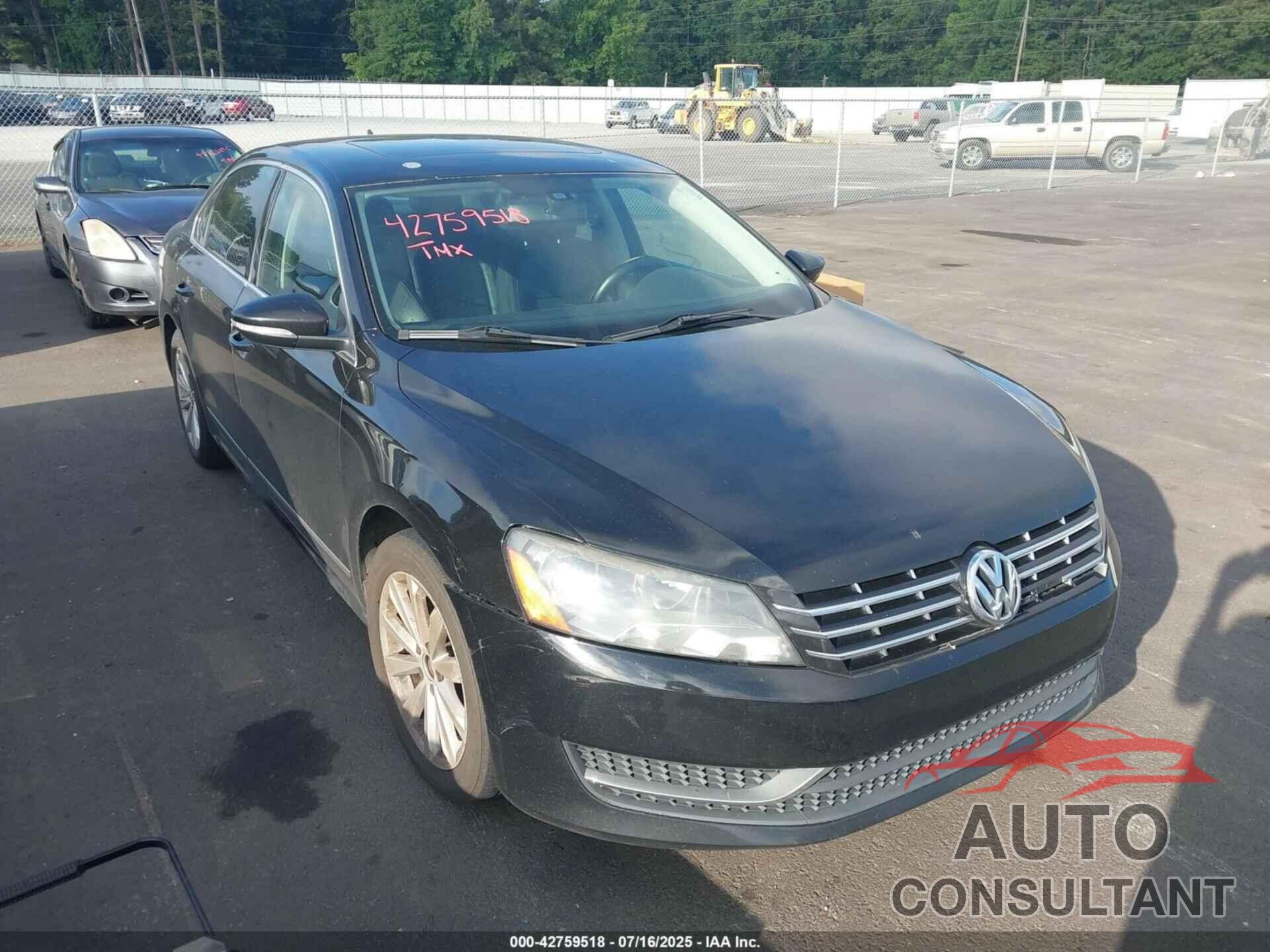 VOLKSWAGEN PASSAT 2012 - 1VWCH7A36CC073039