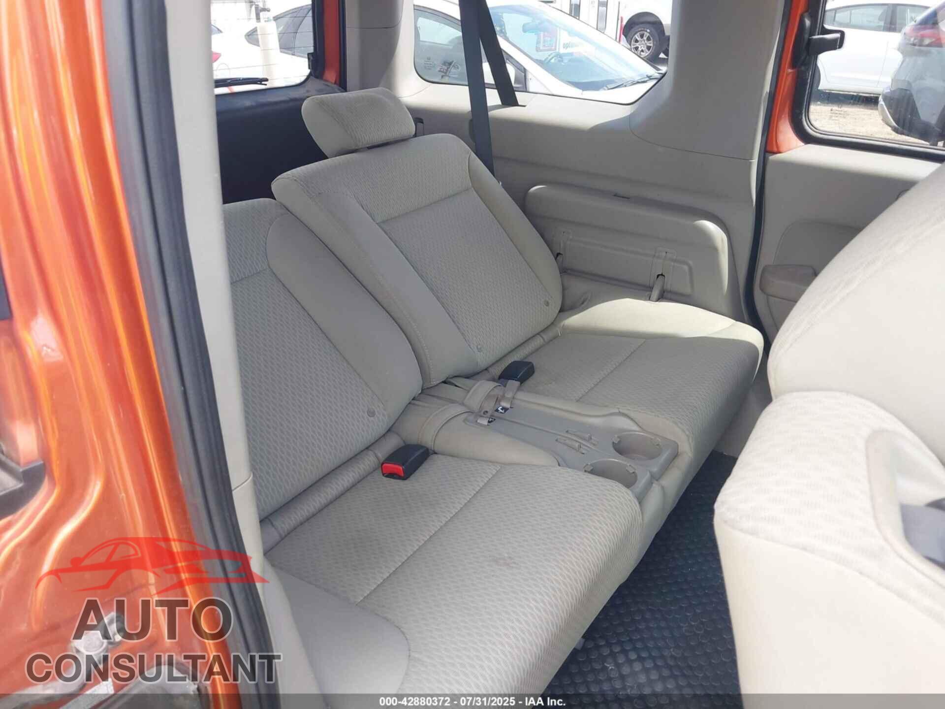 HONDA ELEMENT 2011 - 5J6YH2H74BL003603