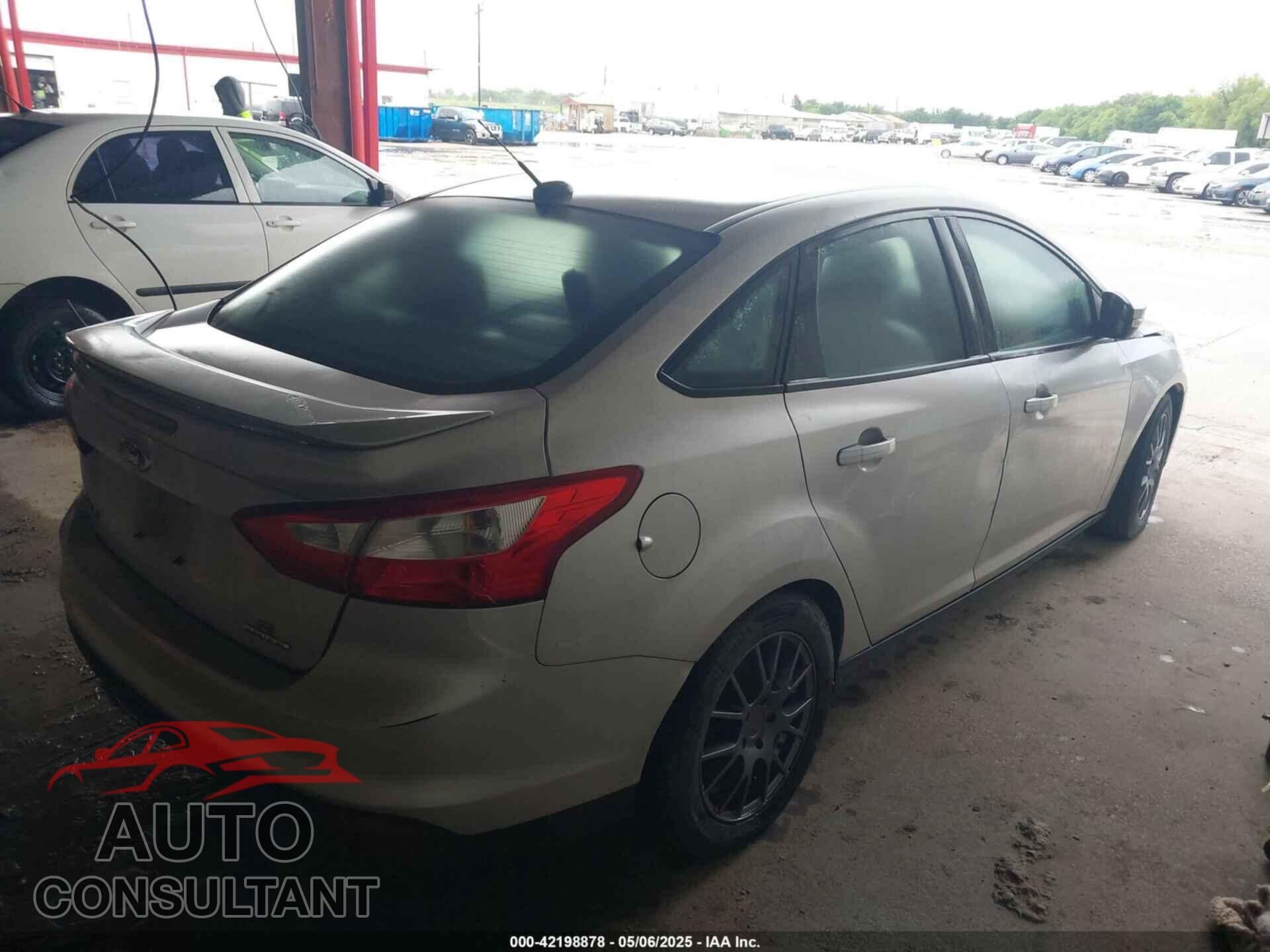 FORD FOCUS 2014 - 1FADP3F23EL158142