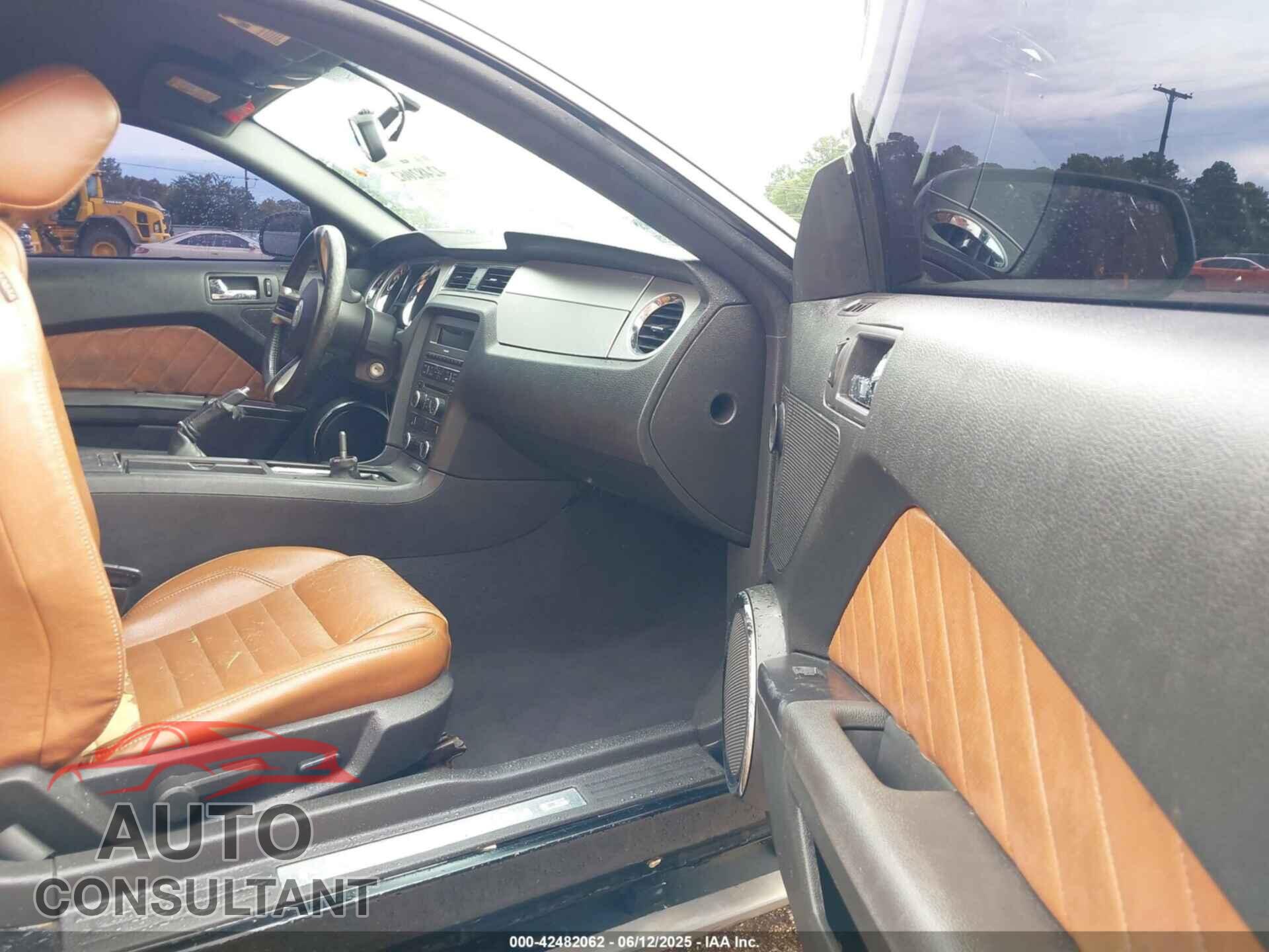 FORD MUSTANG 2010 - 1ZVBP8CH5A5100701