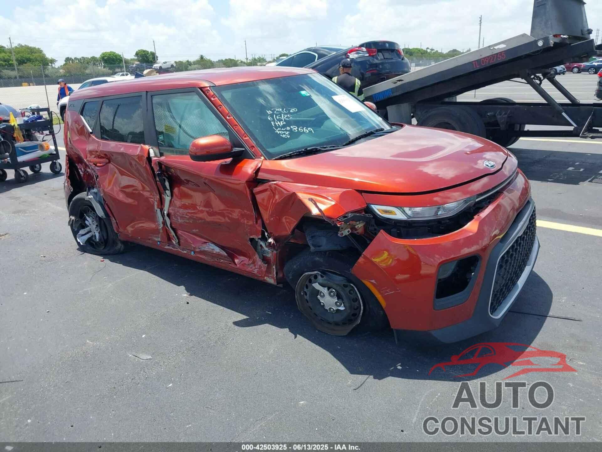 KIA SOUL 2020 - KNDJ23AU5L7118669