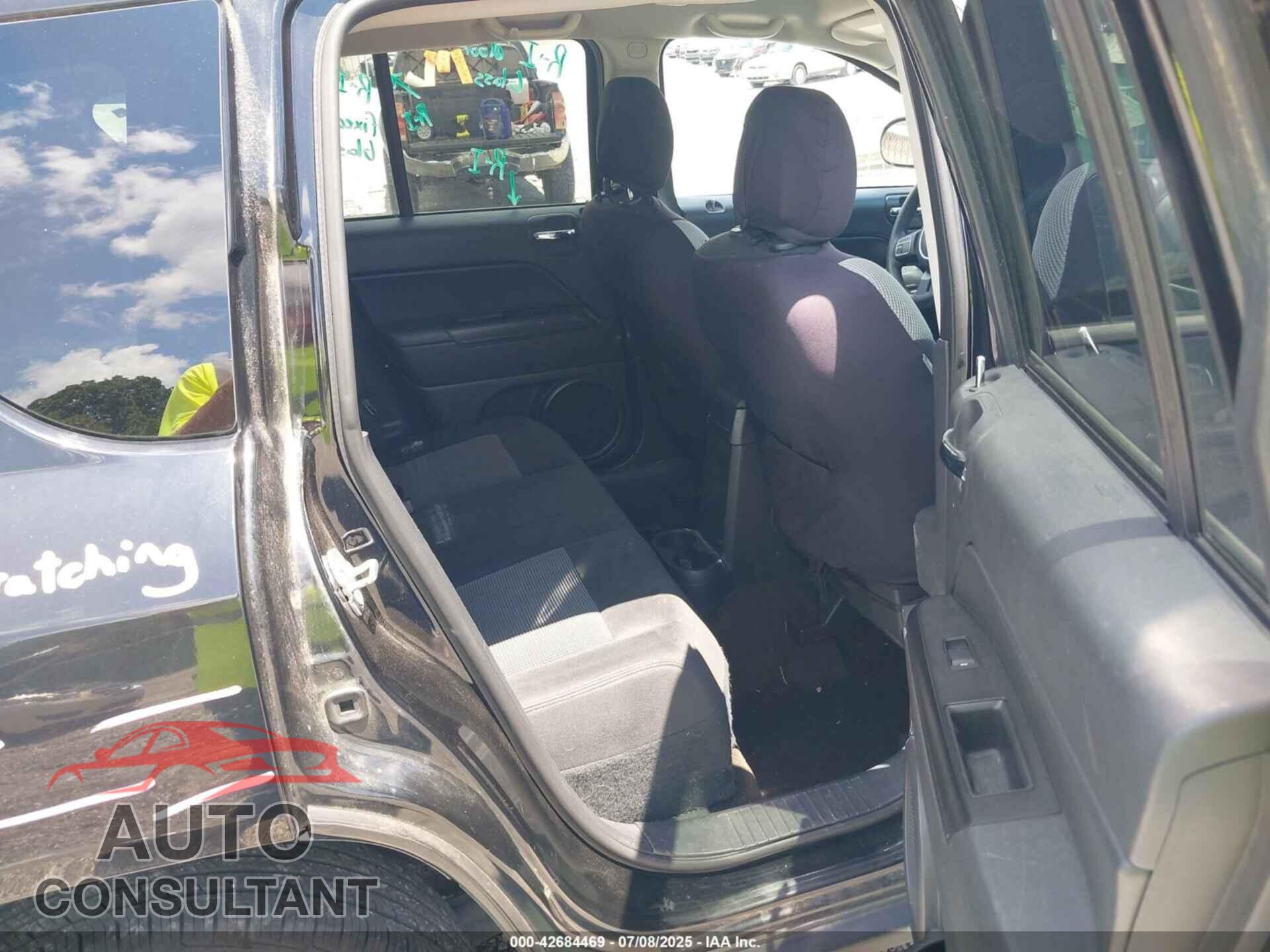 JEEP COMPASS 2015 - 1C4NJCBA1FD273329