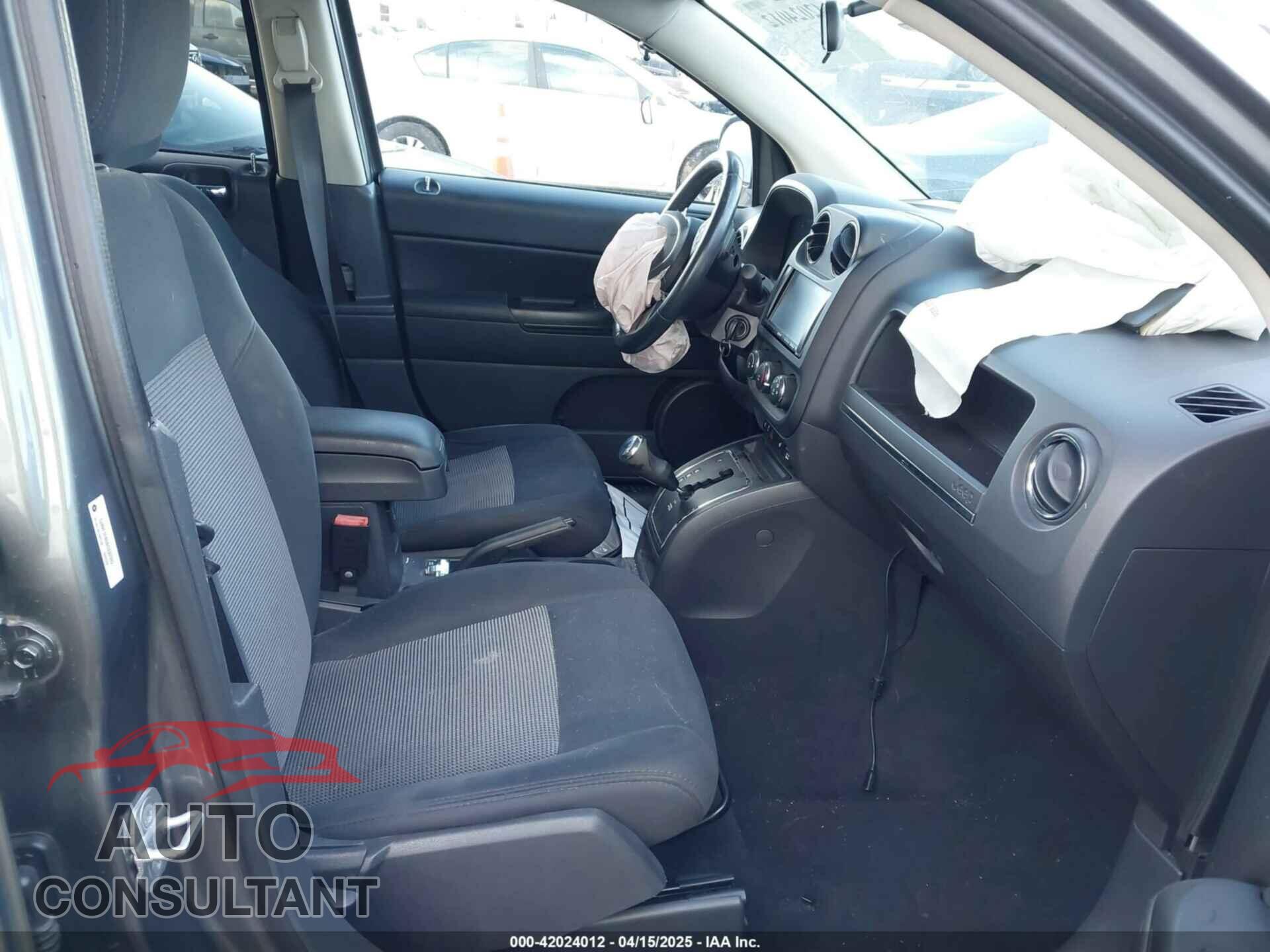 JEEP COMPASS 2011 - 1J4NF1FB6BD280595