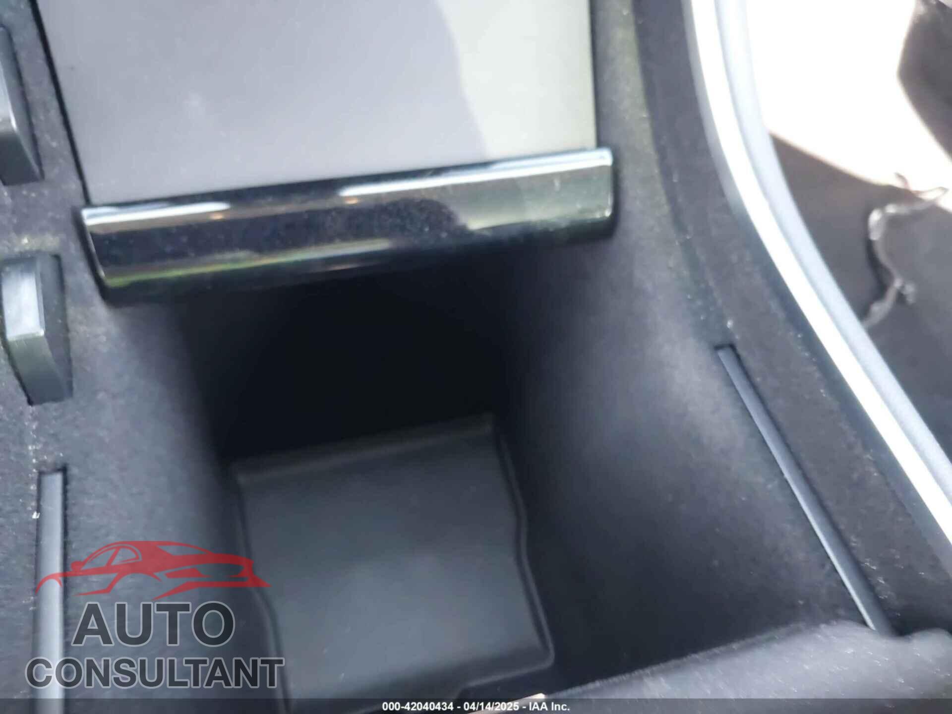 TESLA MODEL 3 2018 - 5YJ3E1EA5JF158505