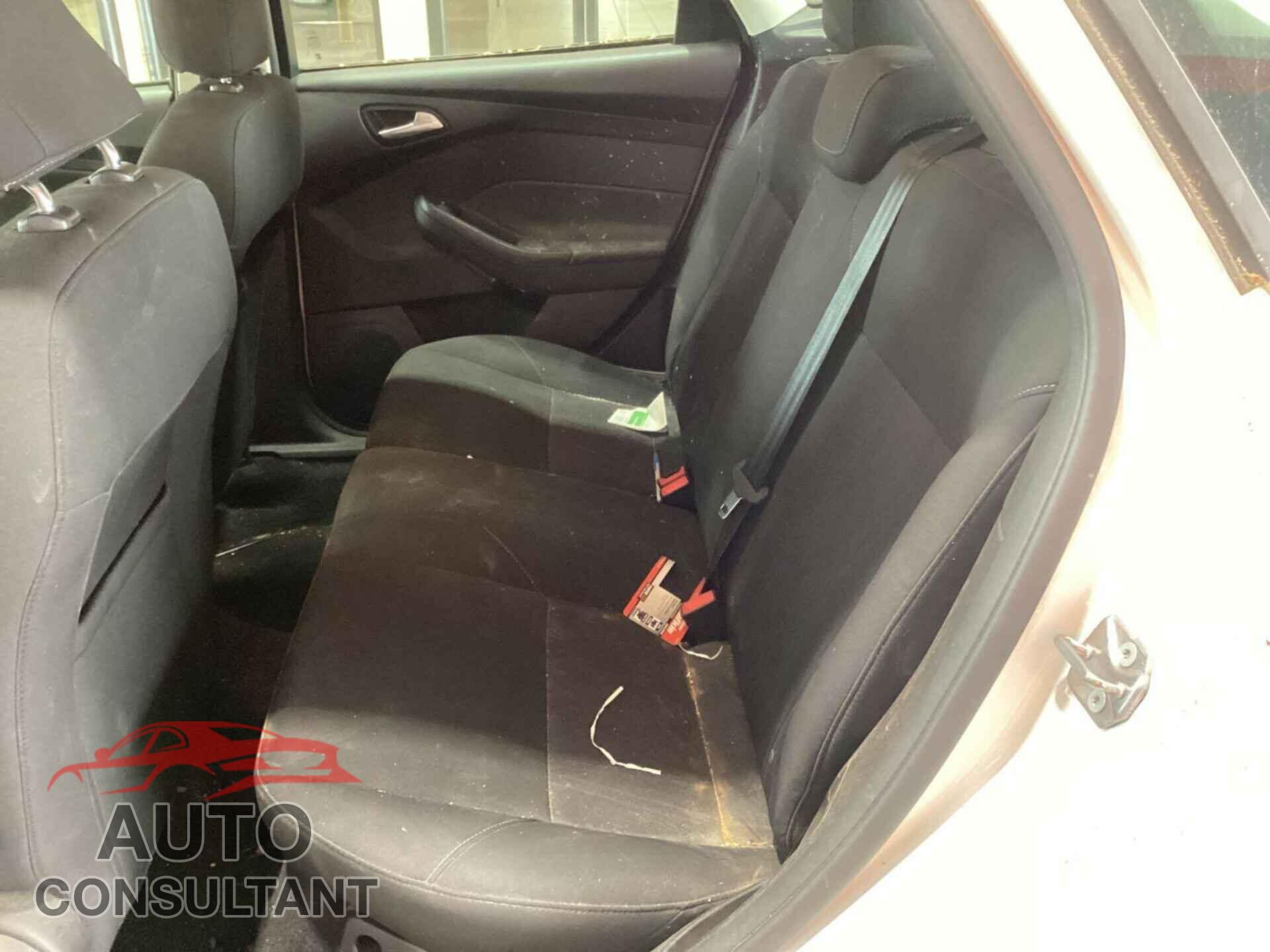 FORD FOCUS 2017 - 1FADP3K29HL315327