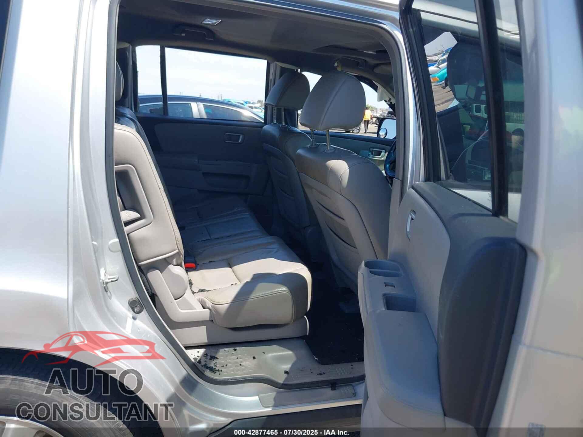 HONDA PILOT 2009 - 5FNYF48529B020807