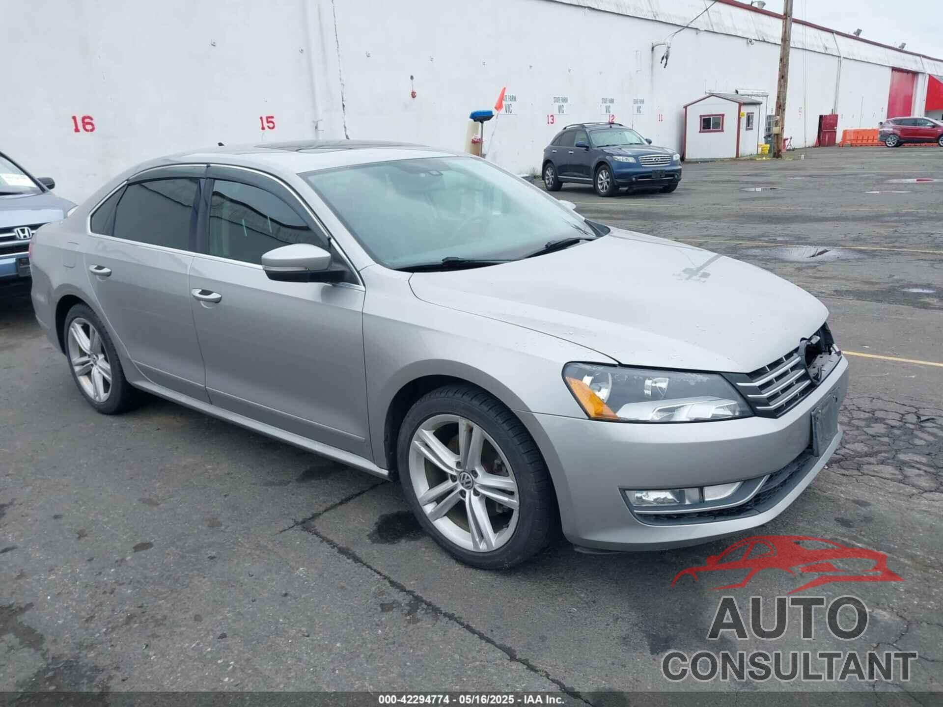 VOLKSWAGEN PASSAT 2014 - 1VWCN7A31EC036329