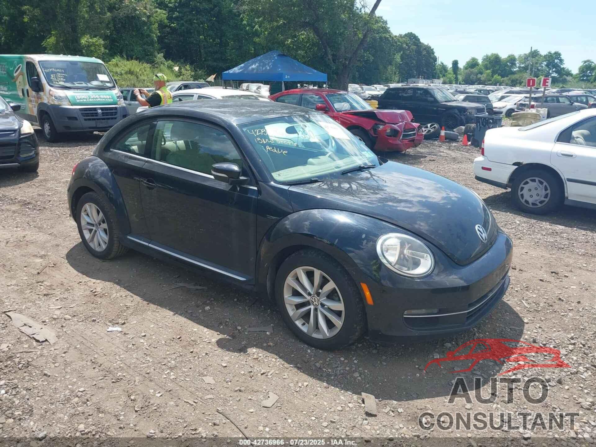 VOLKSWAGEN BEETLE 2013 - 3VWJL7AT2DM610818