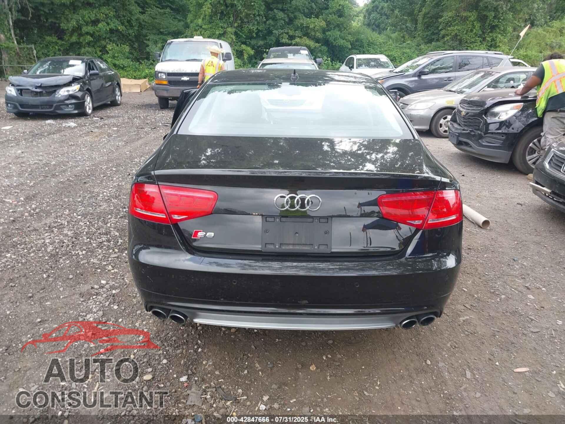 AUDI S8 2013 - WAUD2AFD9DN033113
