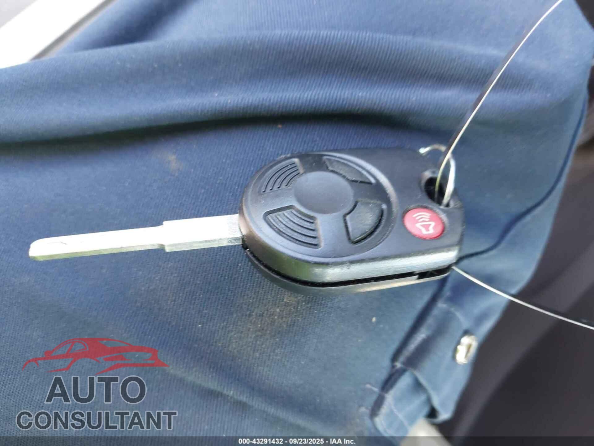 FORD ESCAPE 2017 - 1FMCU0F78HUB06394