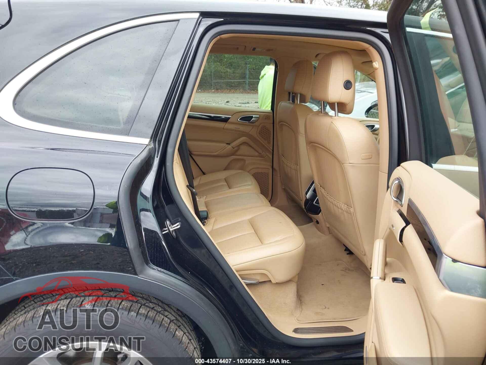 PORSCHE CAYENNE 2016 - WP1AA2A22GLA08072