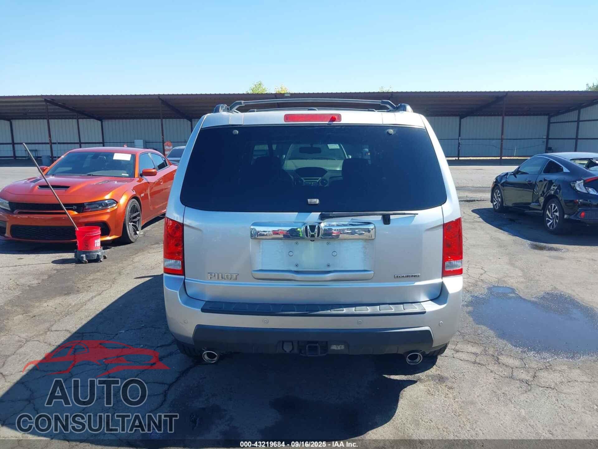 HONDA PILOT 2011 - 5FNYF3H95BB045073