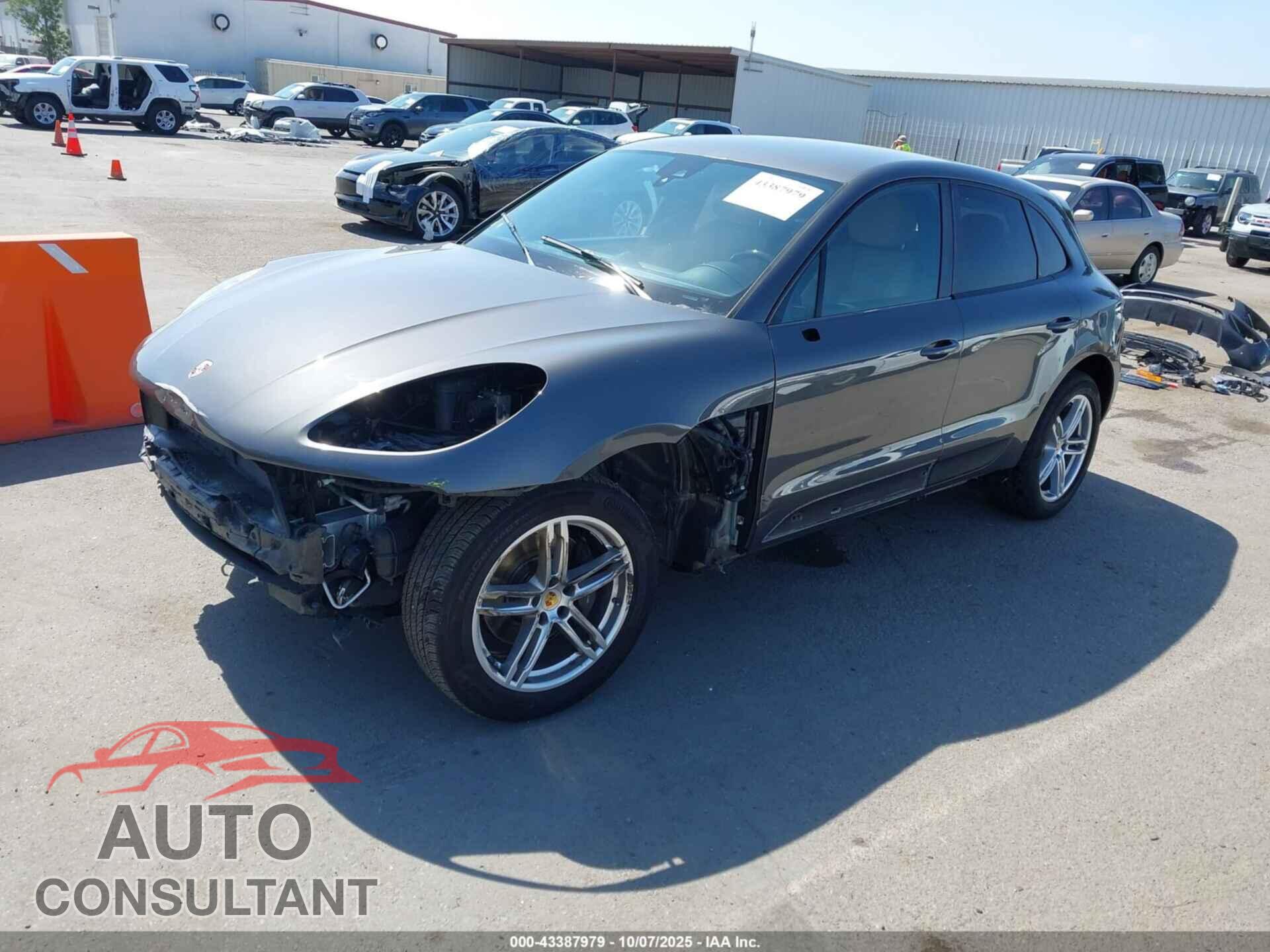 PORSCHE MACAN 2018 - WP1AA2A51JLB03949