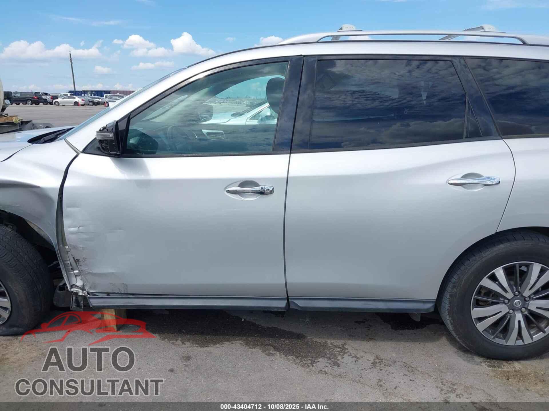 NISSAN PATHFINDER 2017 - 5N1DR2MN7HC912686