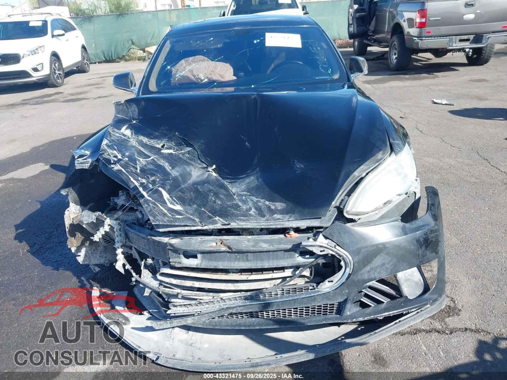 TESLA MODEL S 2012 - 5YJSA1DP8CFP02429