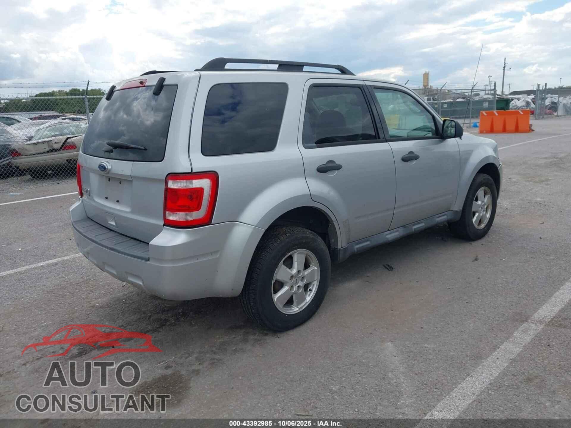 FORD ESCAPE 2011 - 1FMCU0D74BKC05946