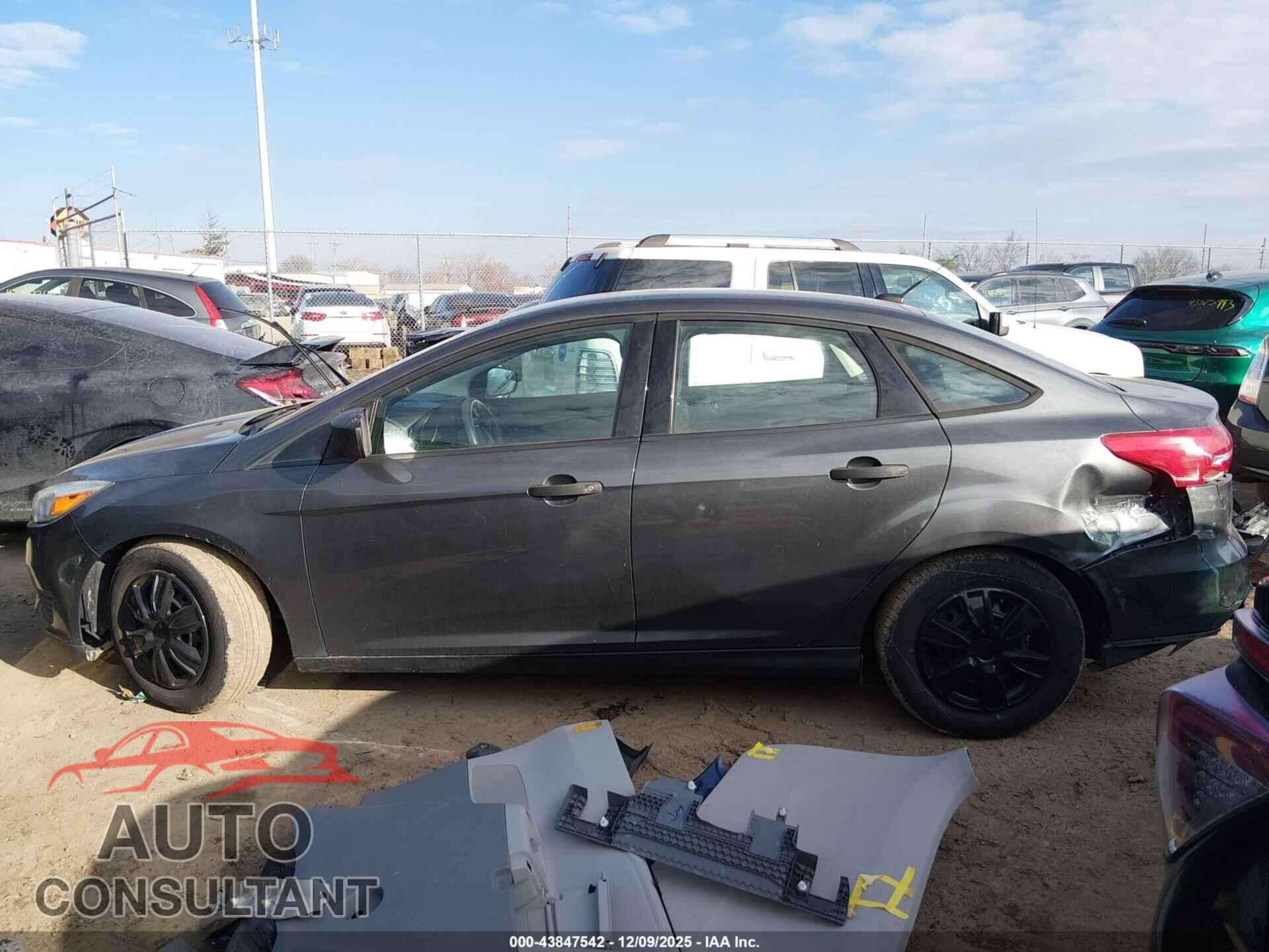 FORD FOCUS 2016 - 1FADP3E24GL237906