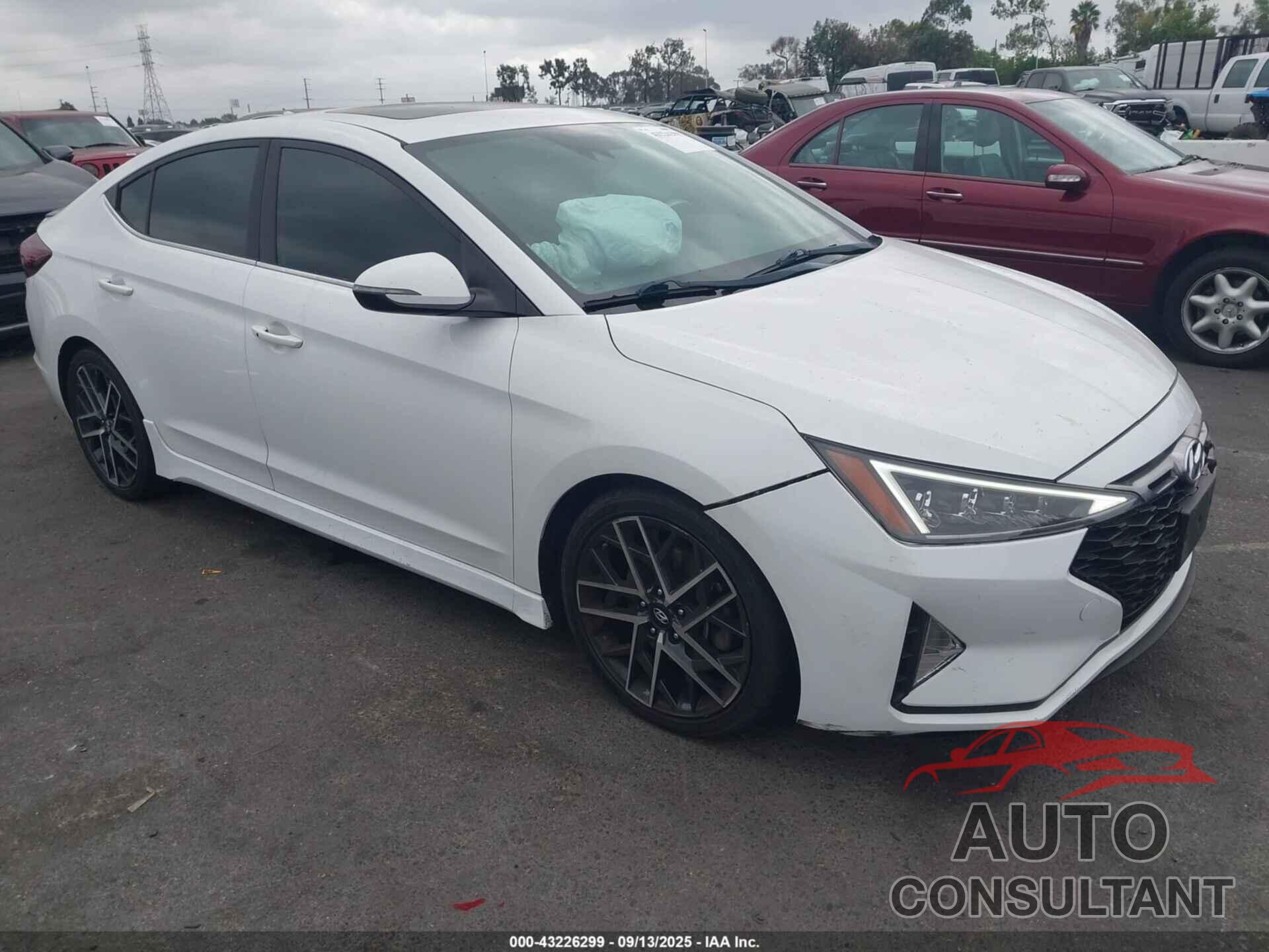 HYUNDAI ELANTRA 2020 - KMHD04LBXLU957637