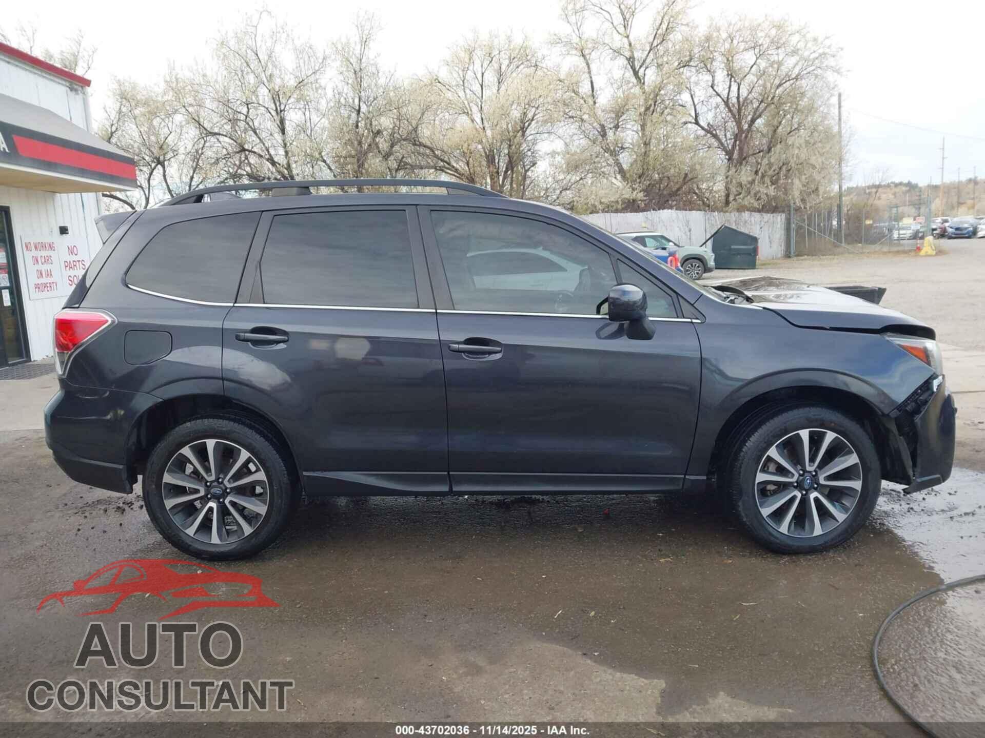 SUBARU FORESTER 2018 - JF2SJGEC6JH549577