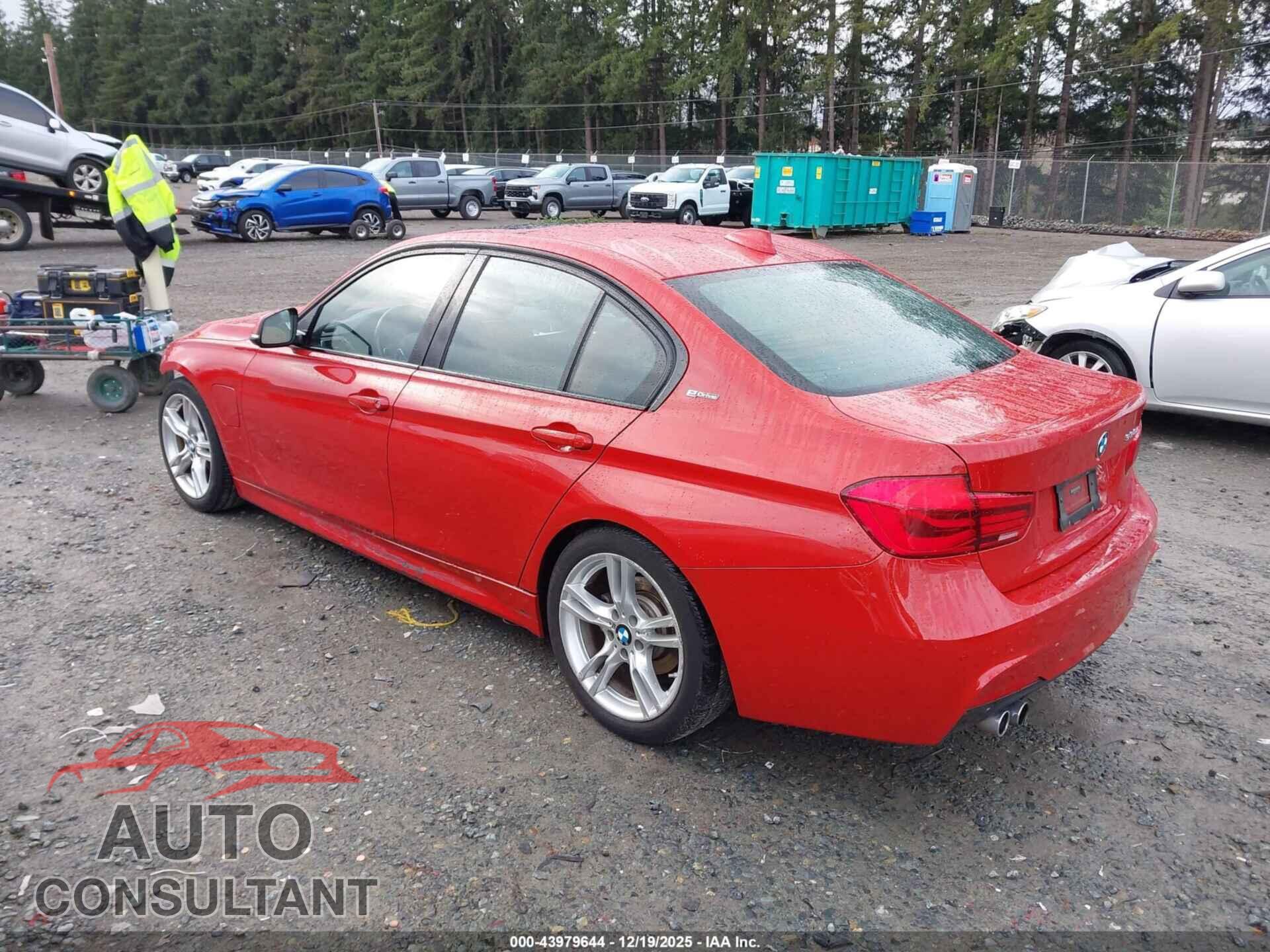 BMW 330E 2018 - WBA8E1C55JA178125