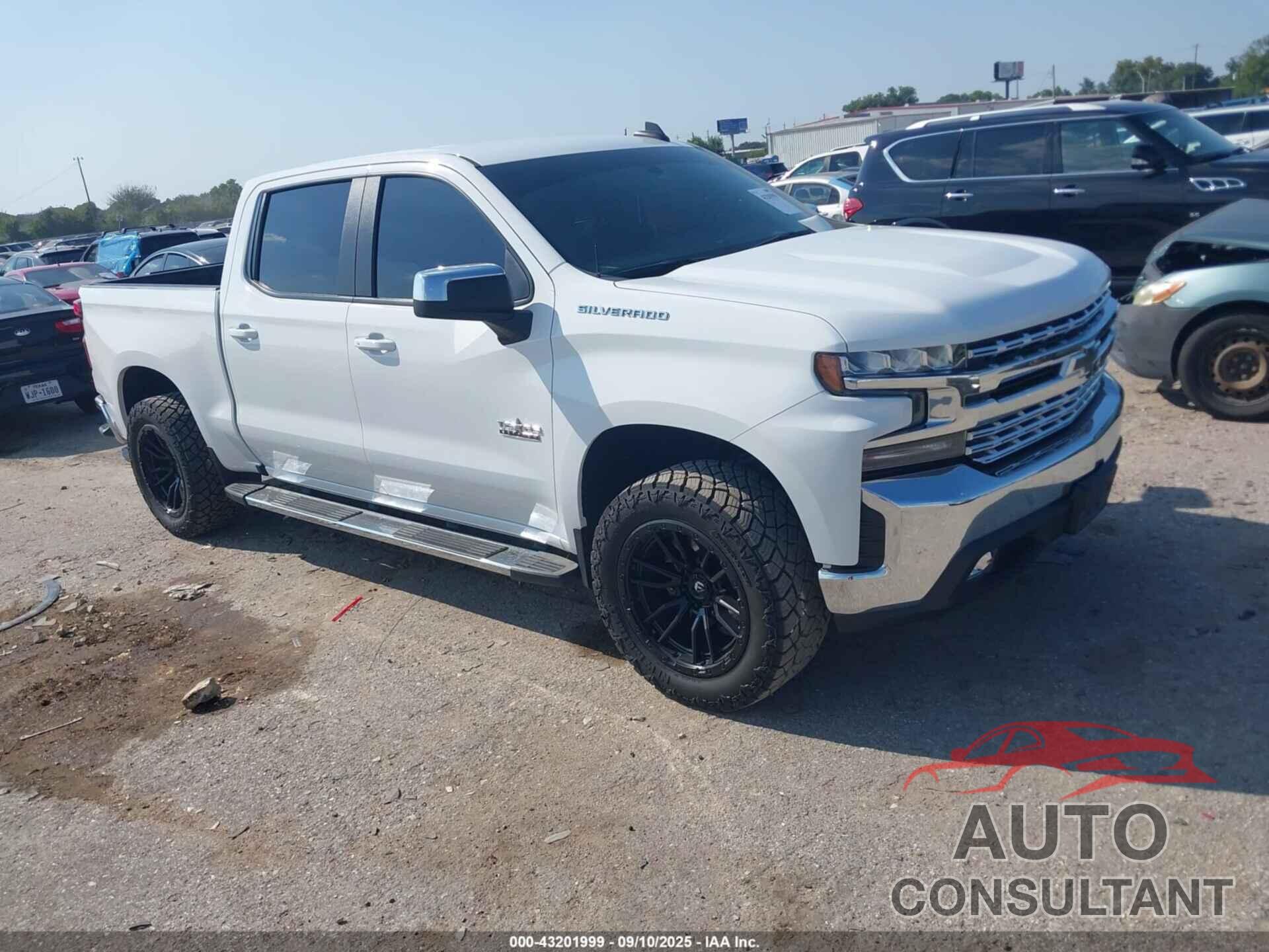 CHEVROLET SILVERADO 1500 2021 - 1GCPWCED3MZ405457