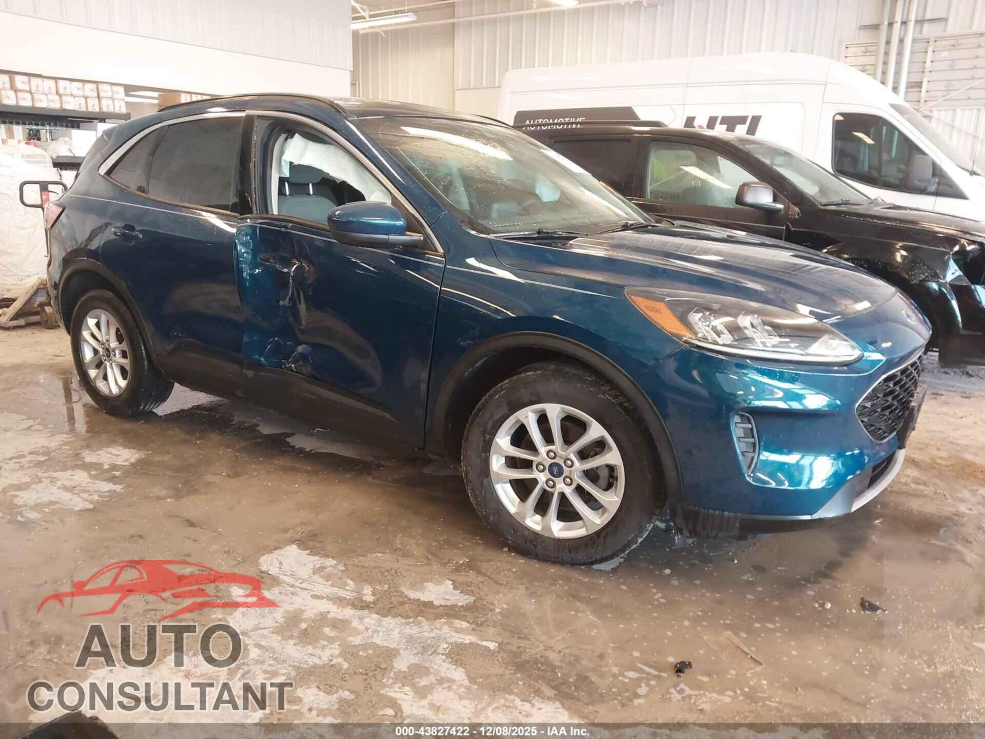 FORD ESCAPE 2020 - 1FMCU0G68LUA13874