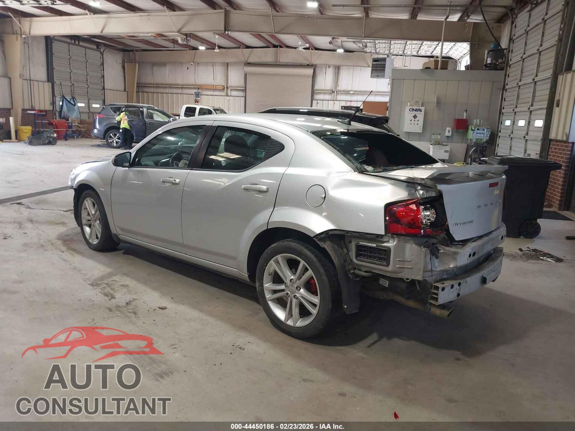 DODGE AVENGER 2011 - 1B3BD1FG5BN513422