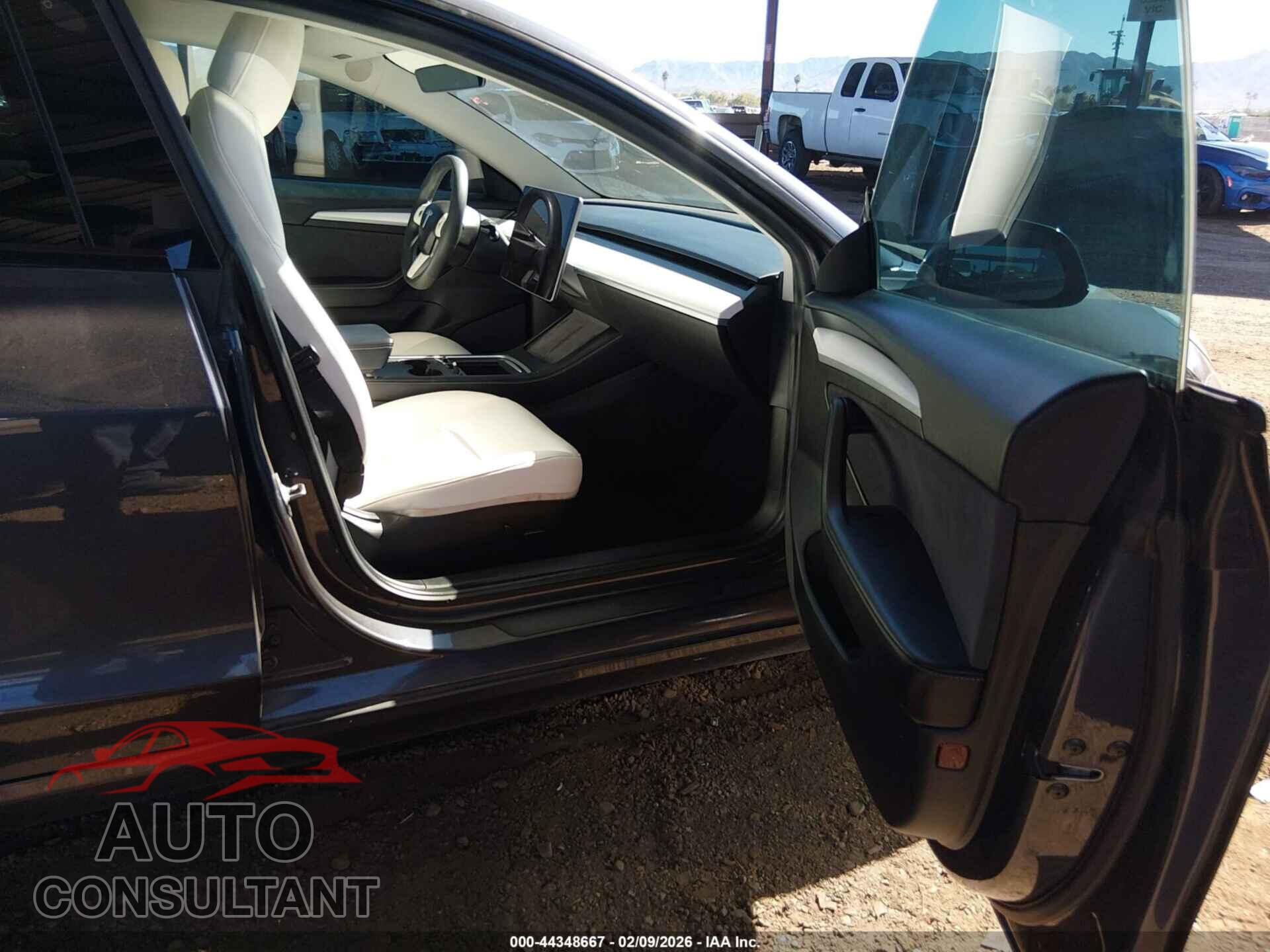 TESLA MODEL 3 2021 - 5YJ3E1EA4MF071358