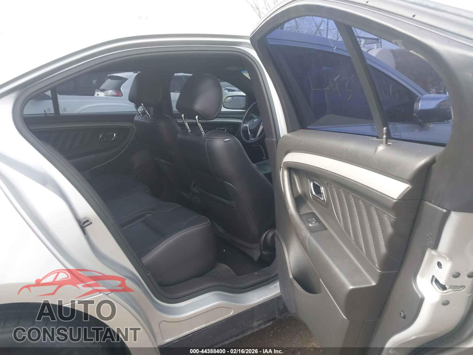 FORD TAURUS 2016 - 1FAHP2E84GG109223