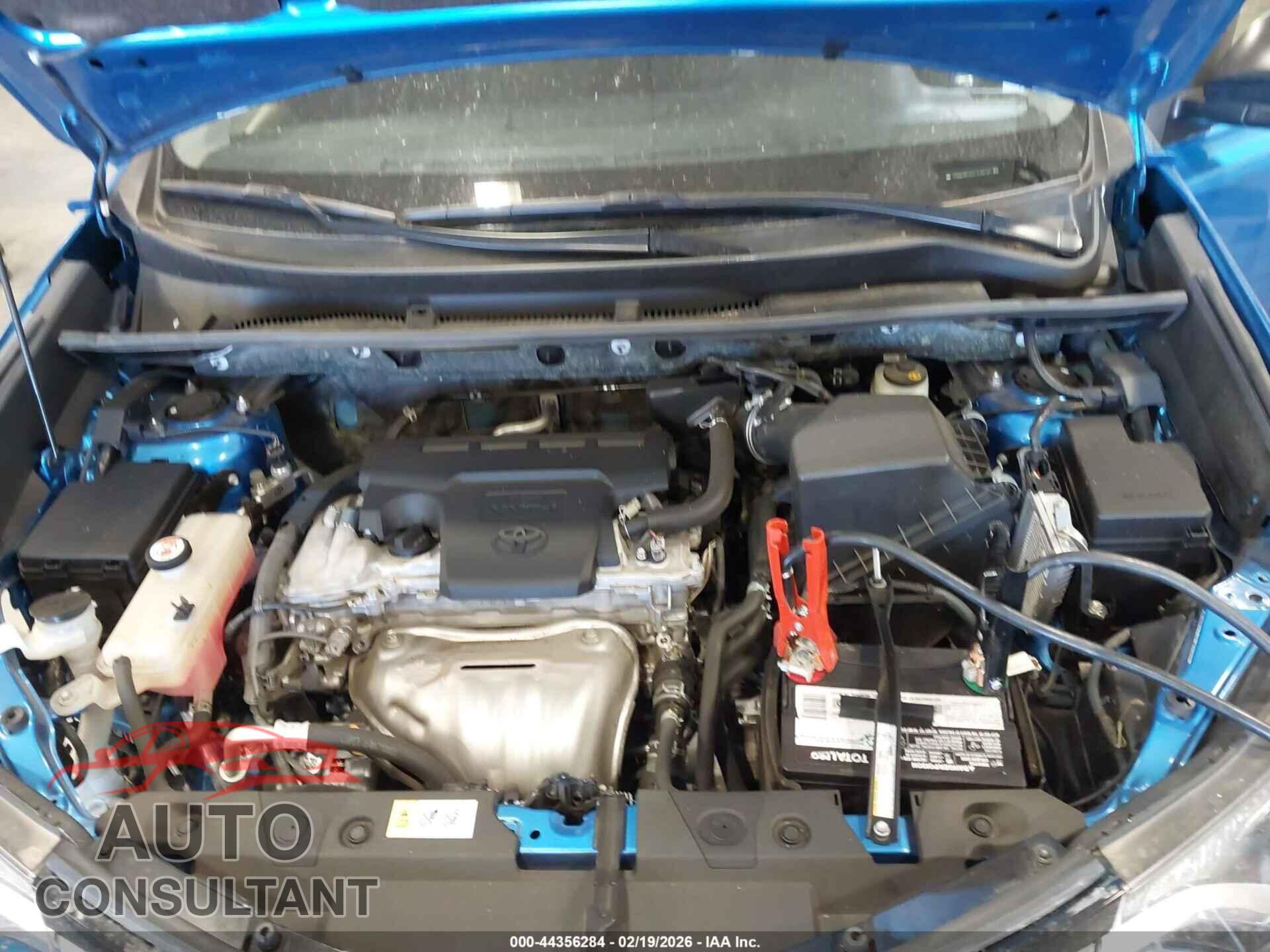 TOYOTA RAV4 2017 - JTMBFREV5HJ148165