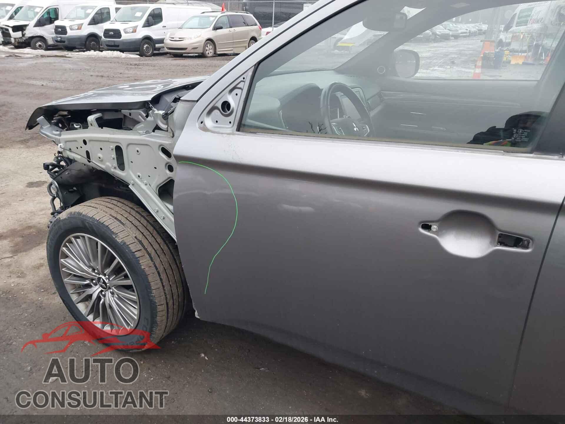 MITSUBISHI OUTLANDER PHEV 2020 - JA4J24A59LZ041561