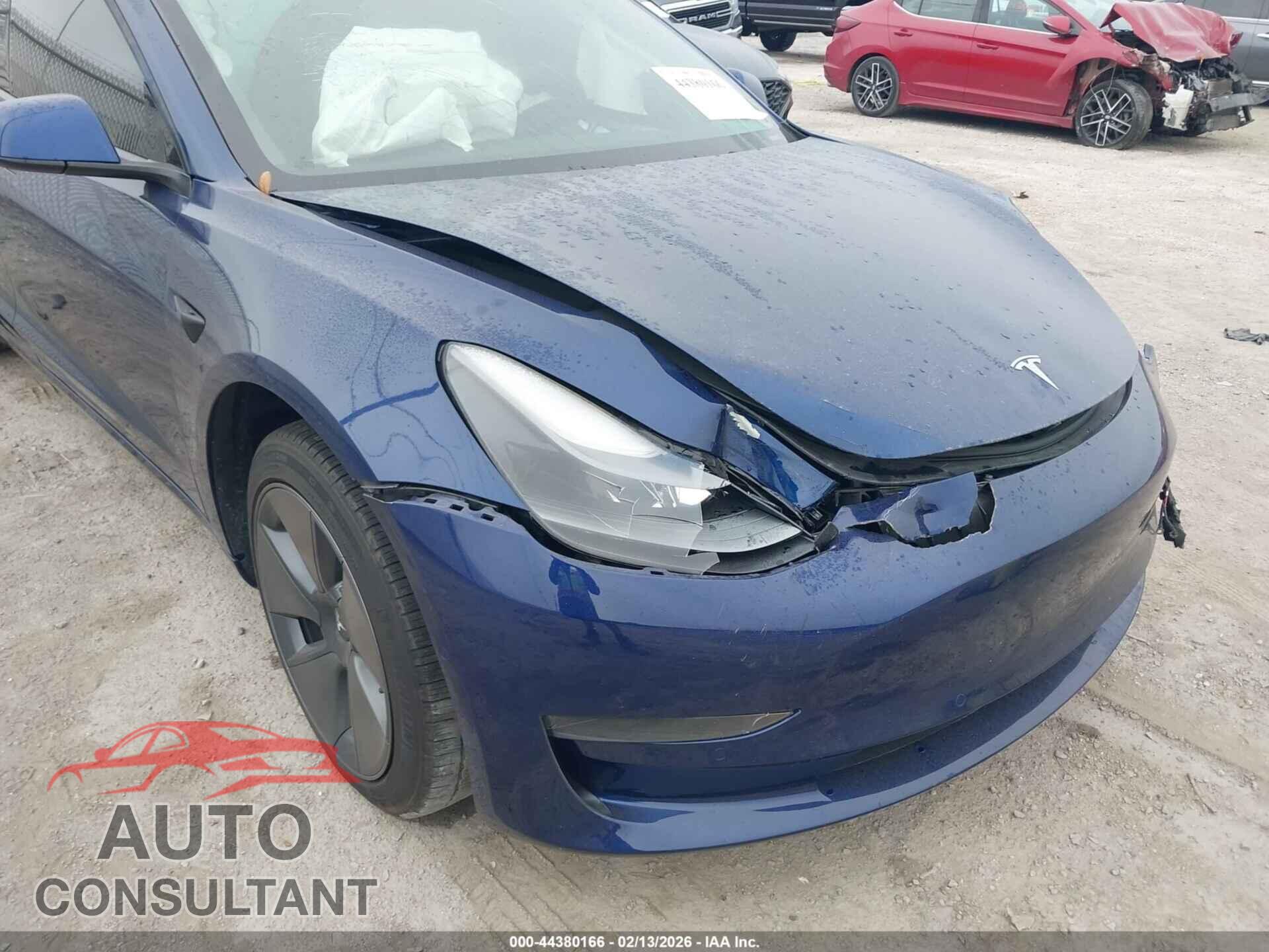 TESLA MODEL 3 2022 - 5YJ3E1EA8NF166135