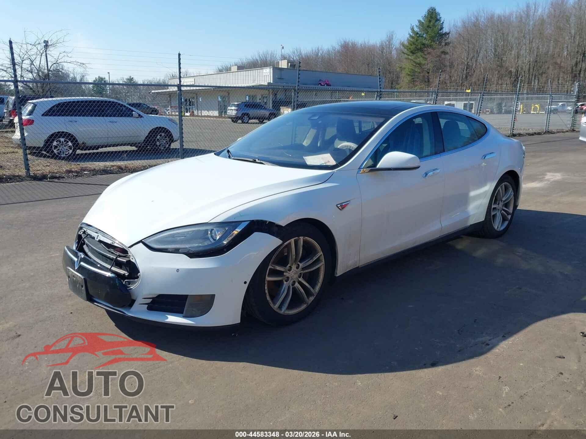 TESLA MODEL S 2015 - 5YJSA1S28FF090857