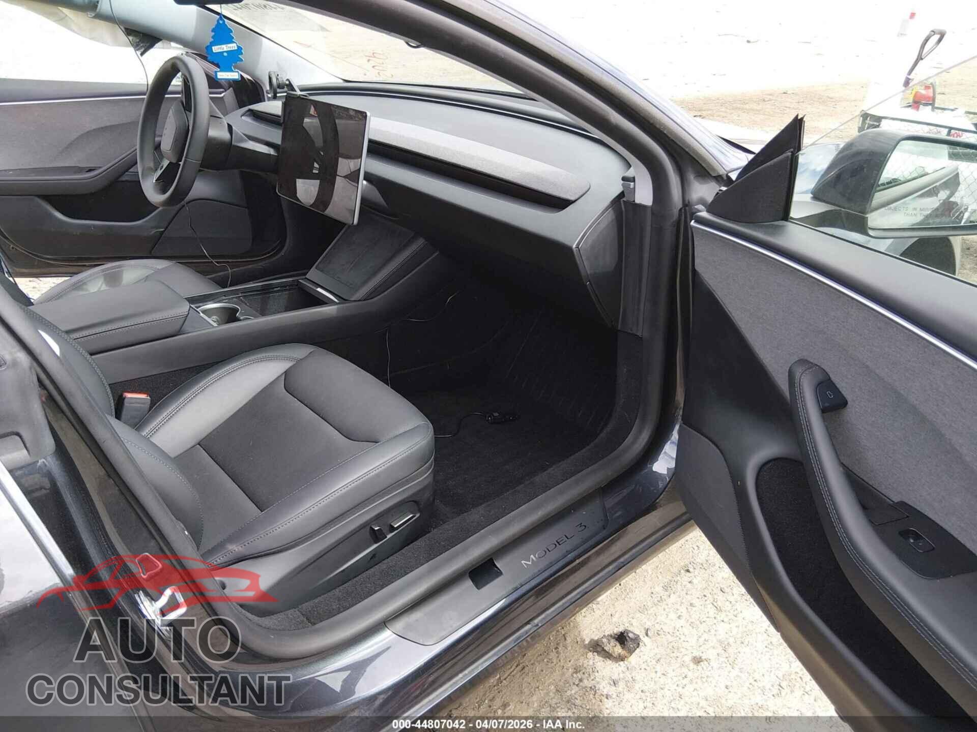 TESLA MODEL 3 2025 - 5YJ3E1EA0SF011994