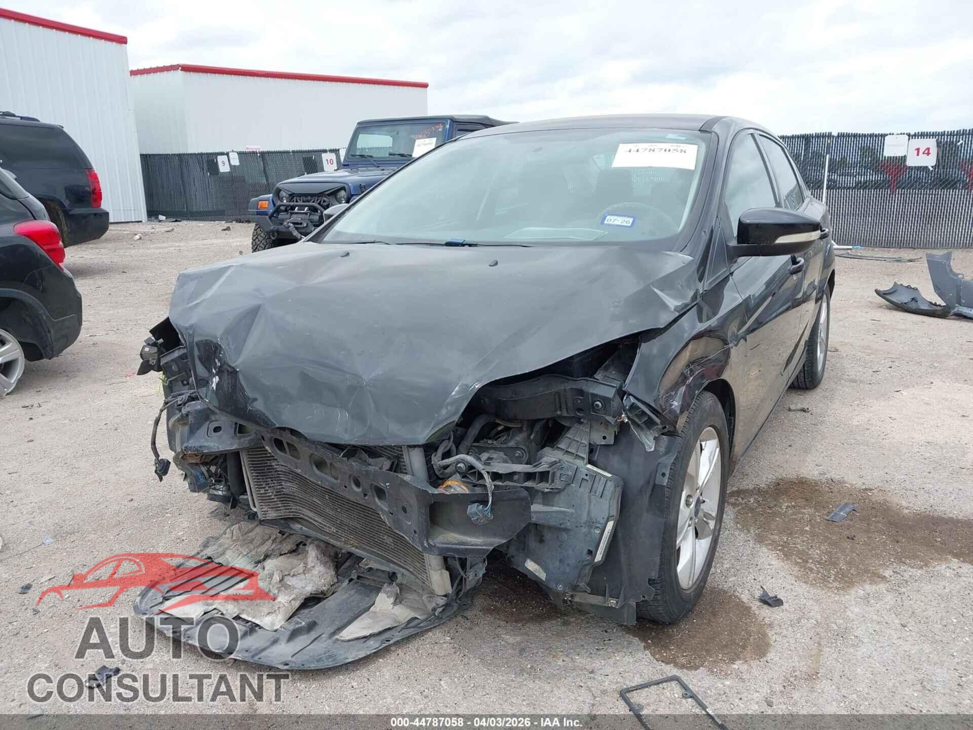 FORD FOCUS 2014 - 1FADP3F27EL108747