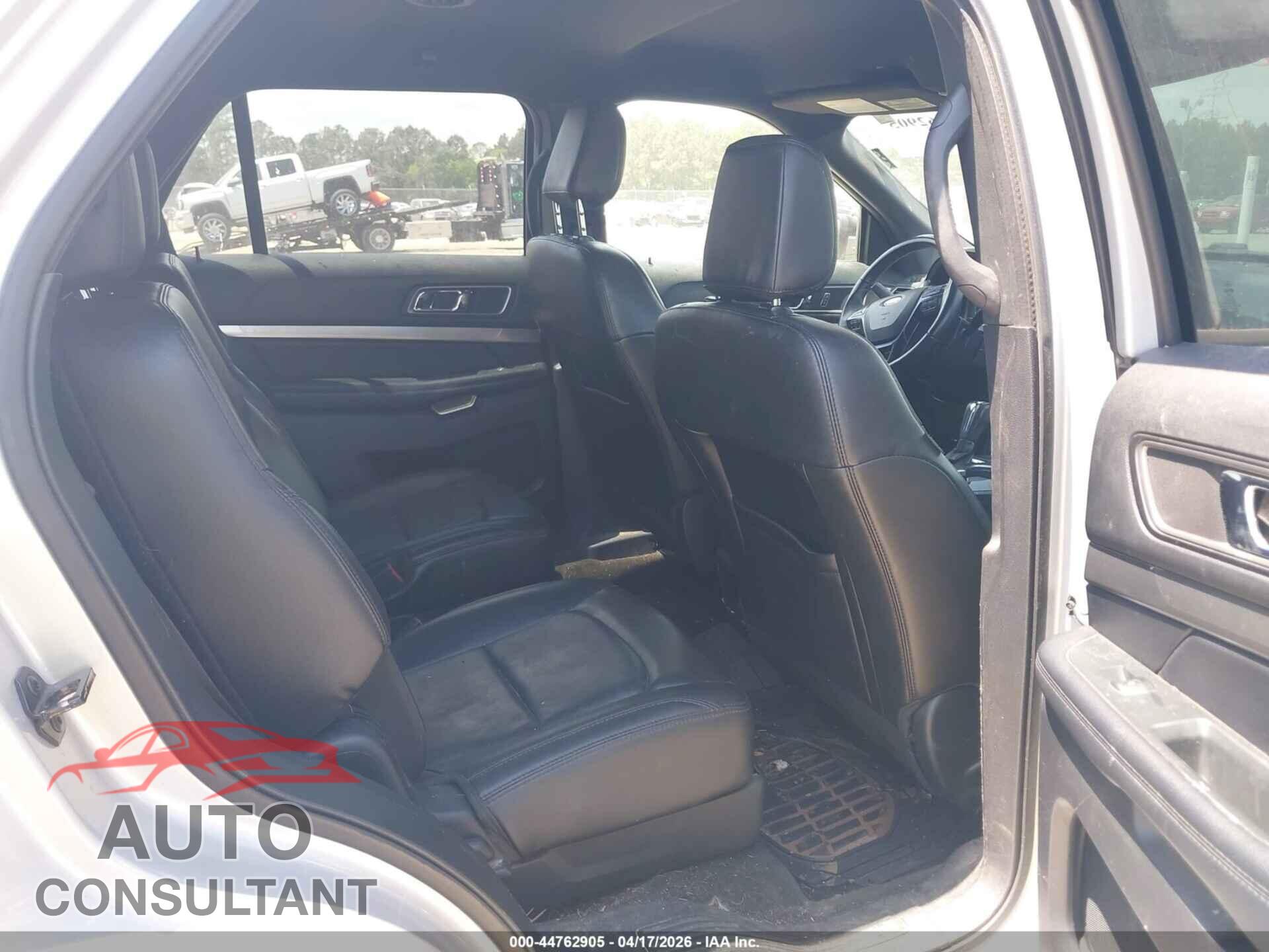 FORD EXPLORER 2018 - 1FM5K7D81JGB46033
