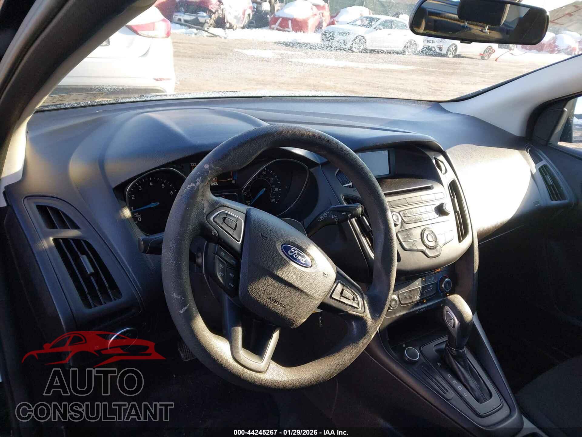 FORD FOCUS 2017 - 1FADP3K25HL227357