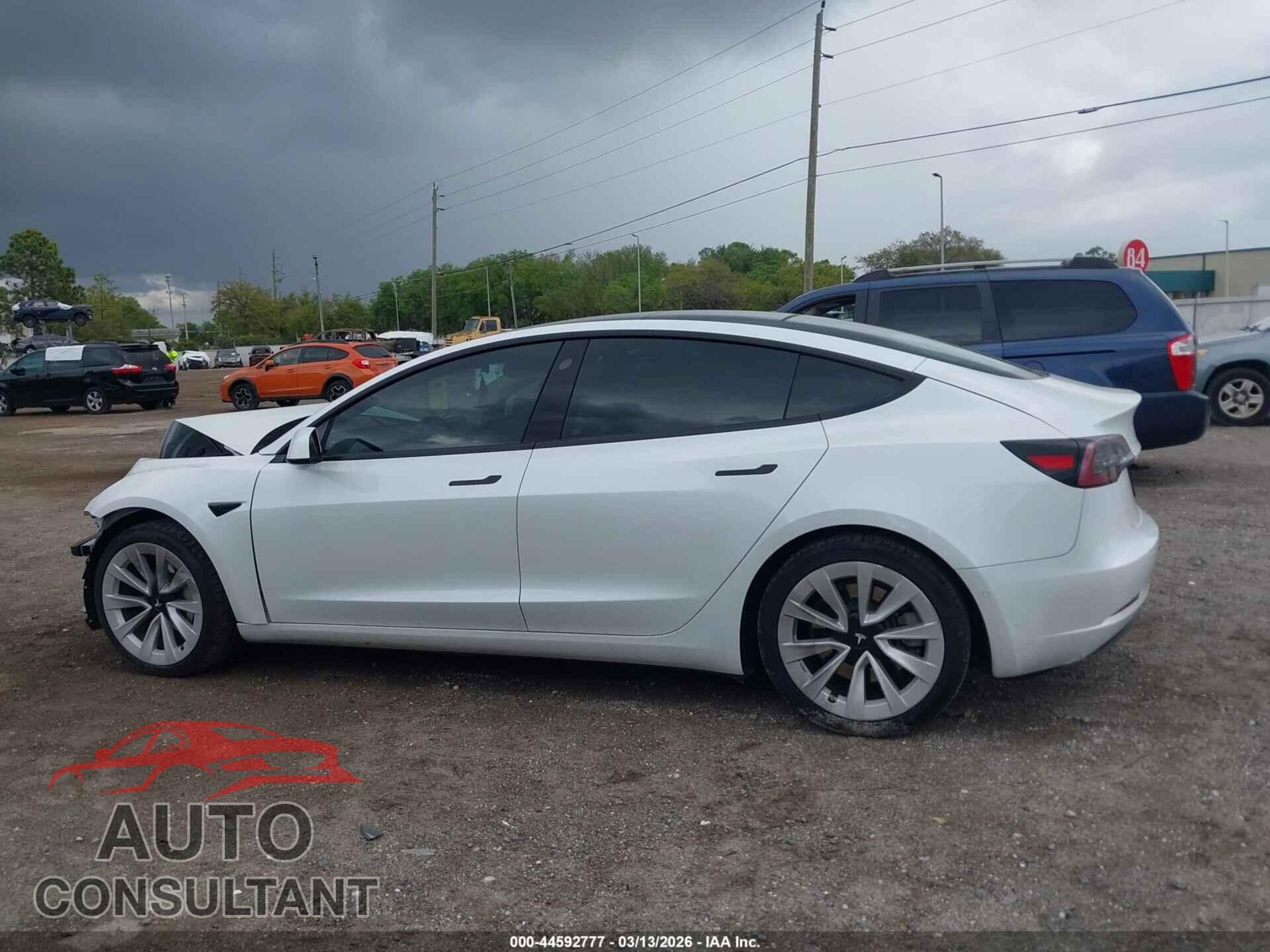 TESLA MODEL 3 2021 - 5YJ3E1EA2MF850144