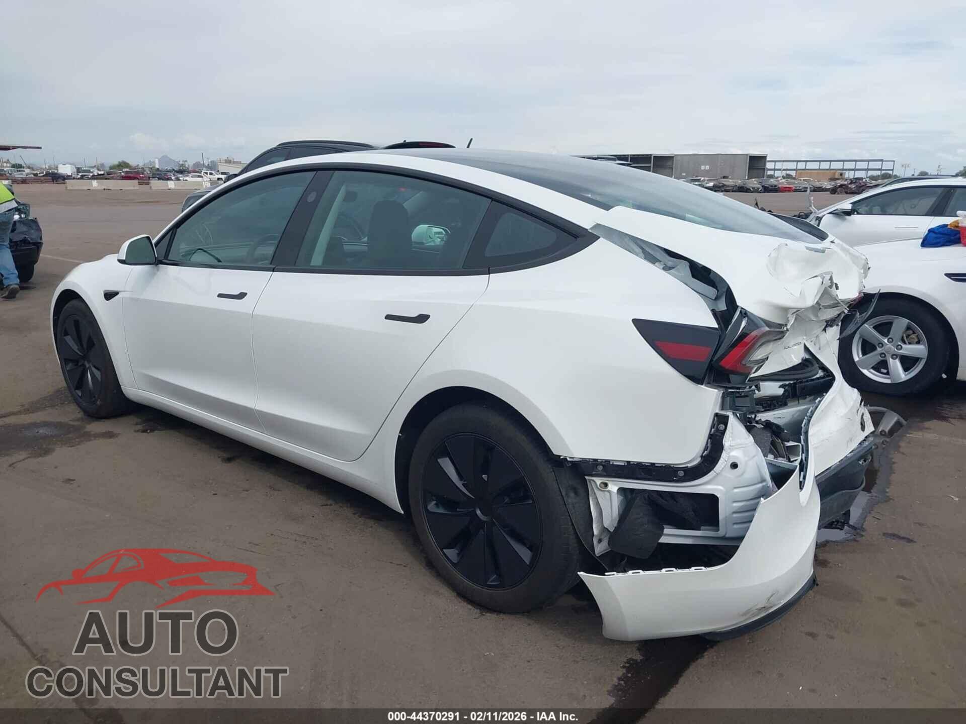 TESLA MODEL 3 2024 - 5YJ3E1EB5RF818367