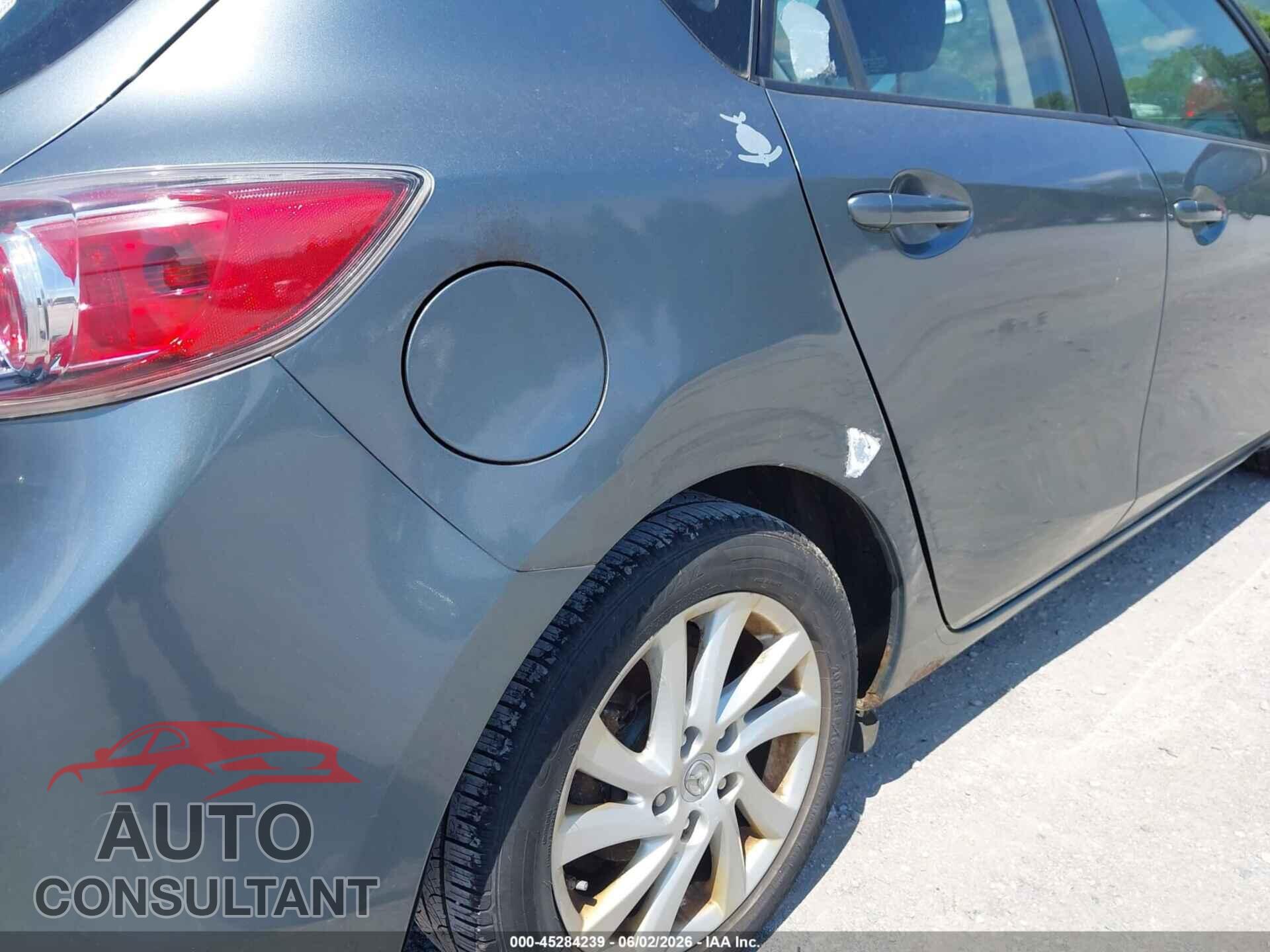 MAZDA MAZDA3 2012 - JM1BL1L84C1661908