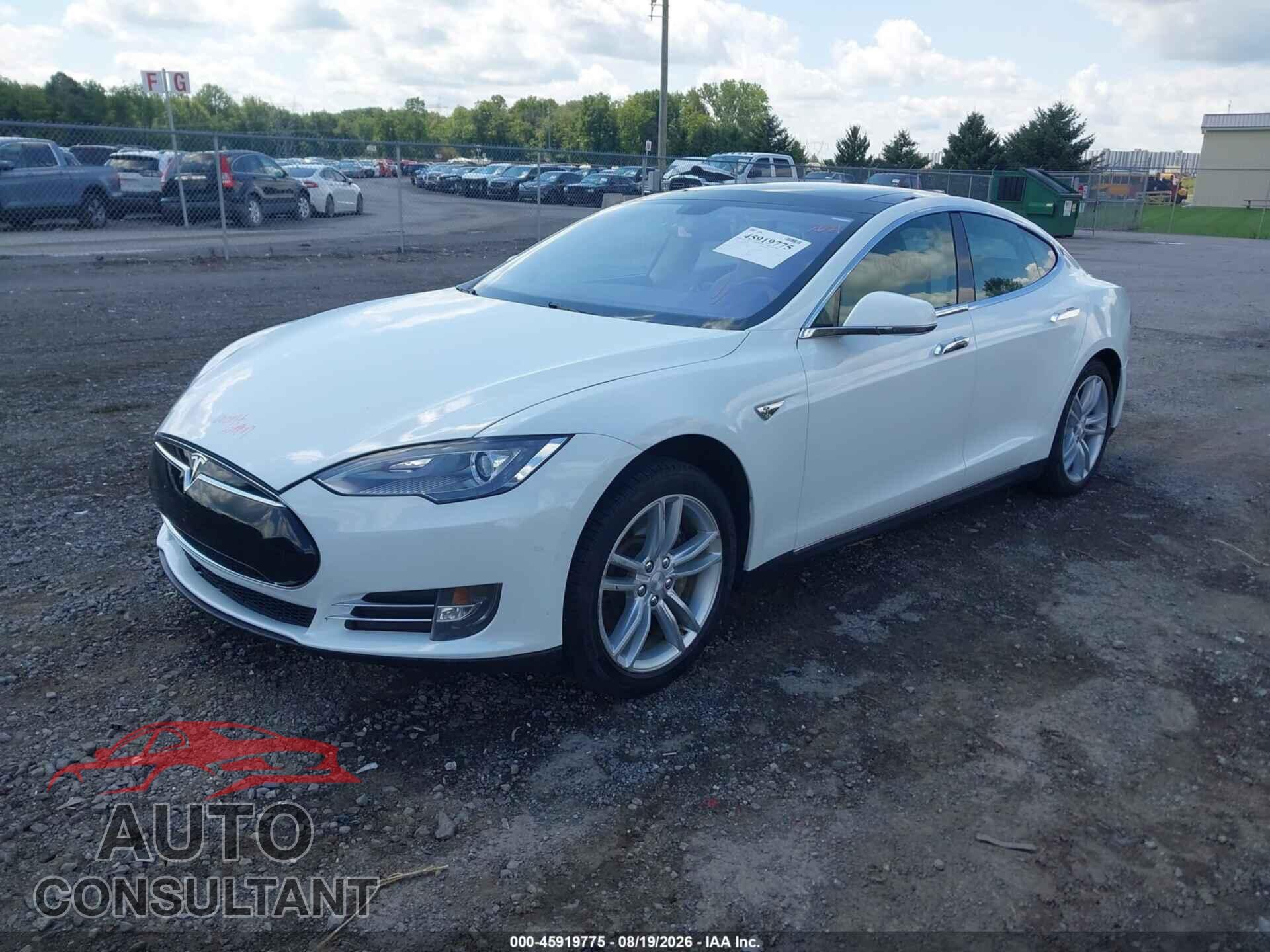TESLA MODEL S 2013 - 5YJSA1DP2DFP13475