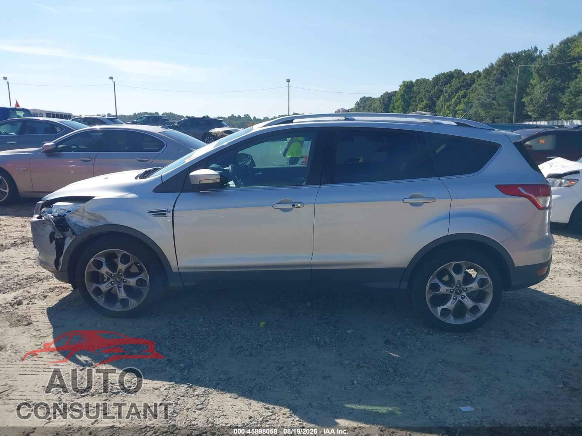 FORD ESCAPE 2013 - 1FMCU0J92DUA28276