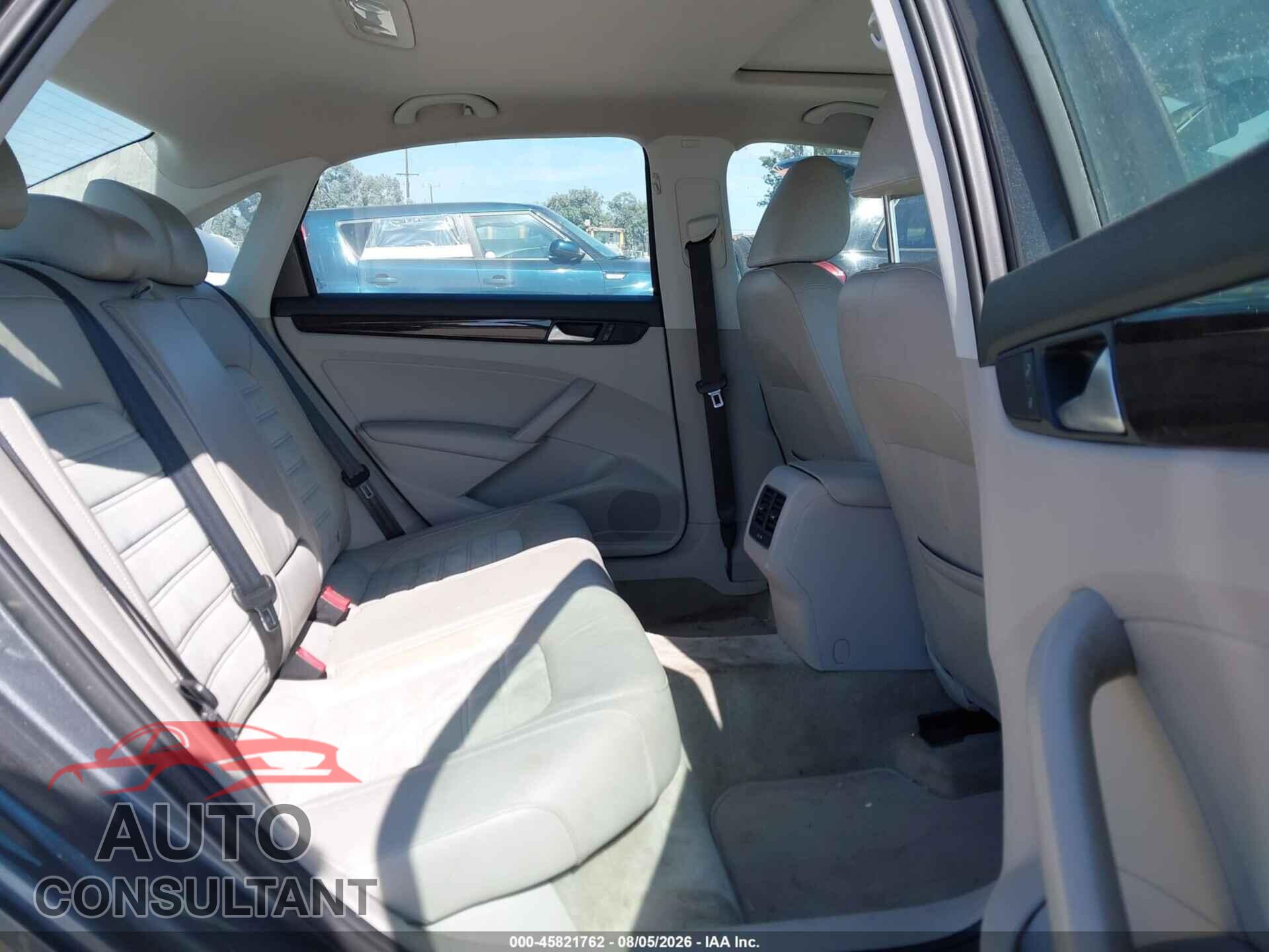 VOLKSWAGEN PASSAT 2015 - 1VWCS7A35FC117103