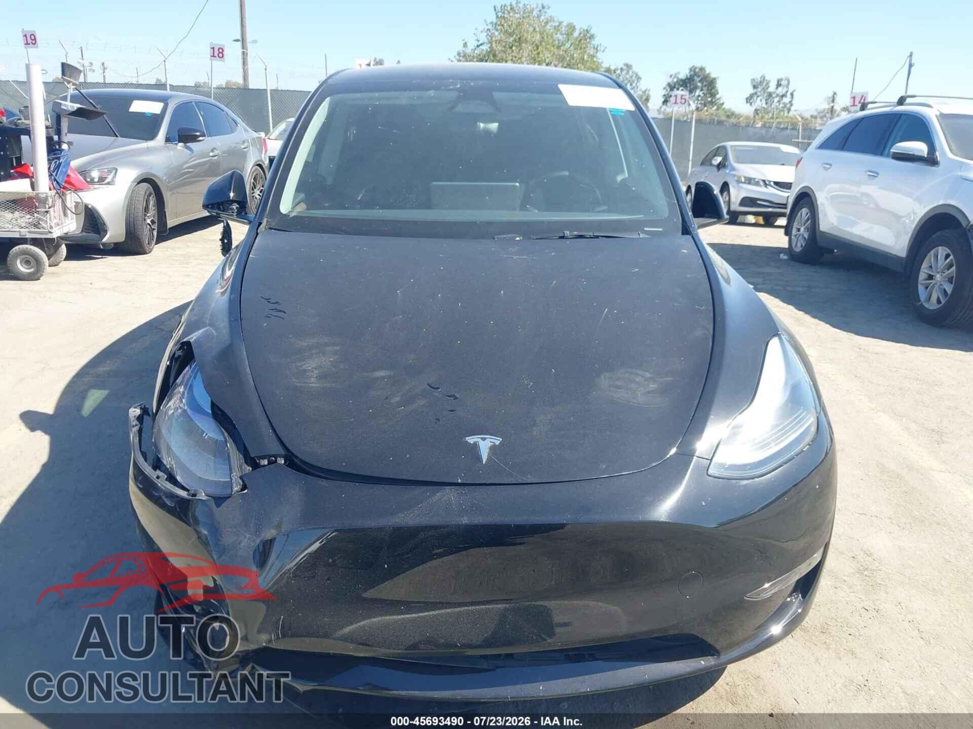 TESLA MODEL Y 2025 - 7SAYGDEE6SF299530