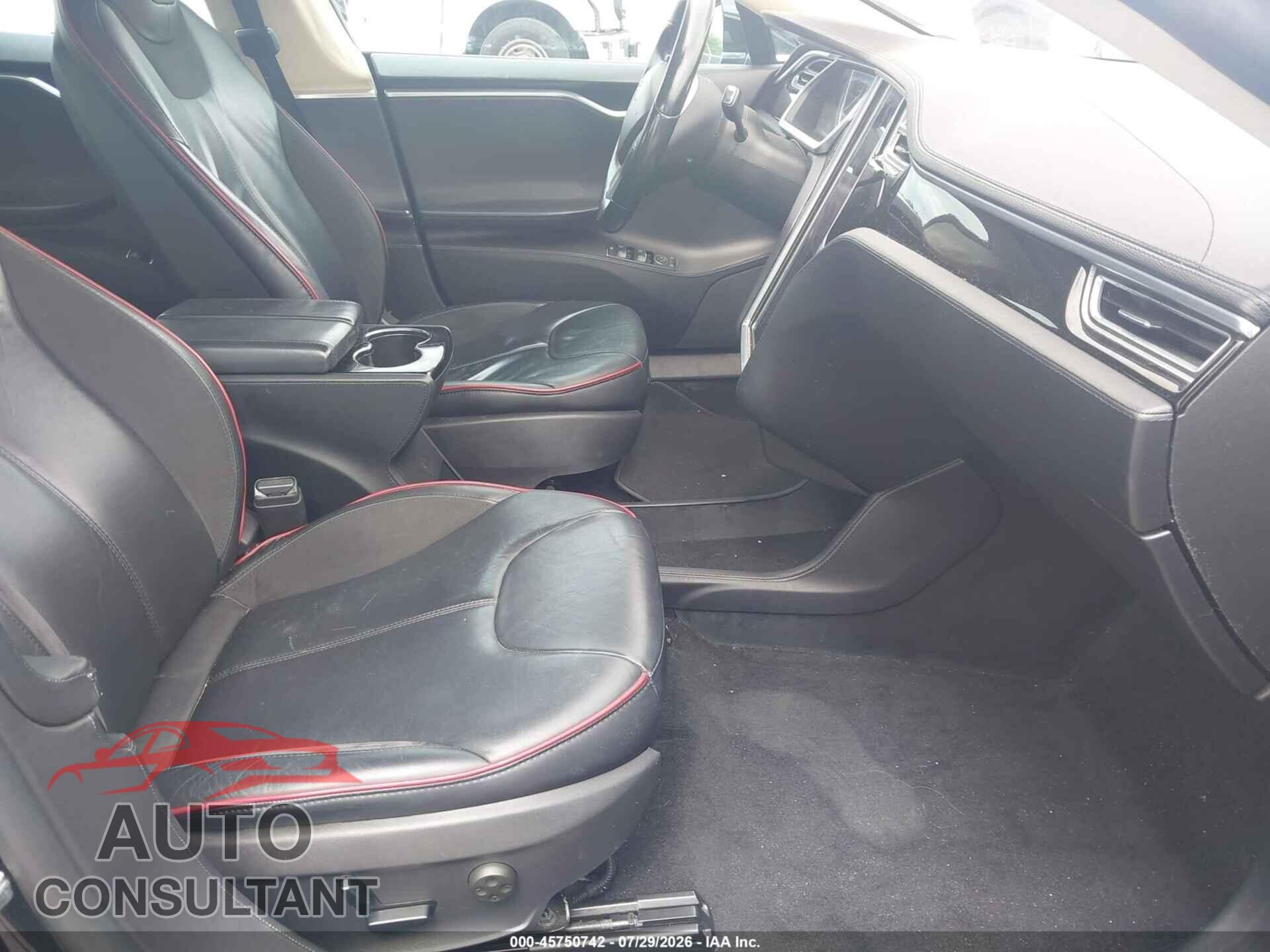 TESLA MODEL S 2013 - 5YJSA1CP2DFP16412